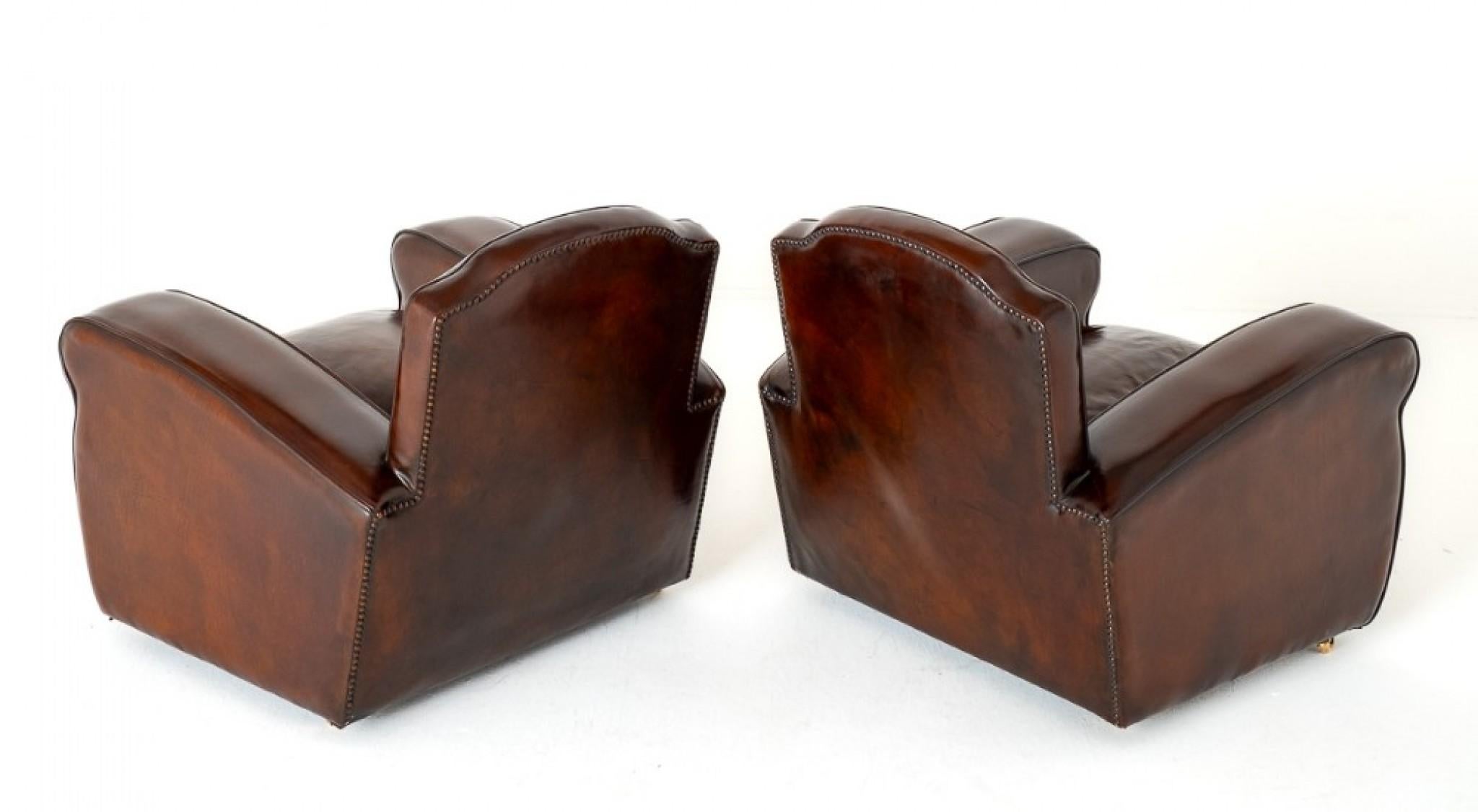 Paire de fauteuils club Art déco vintage en cuir des années 1930 en vente 1