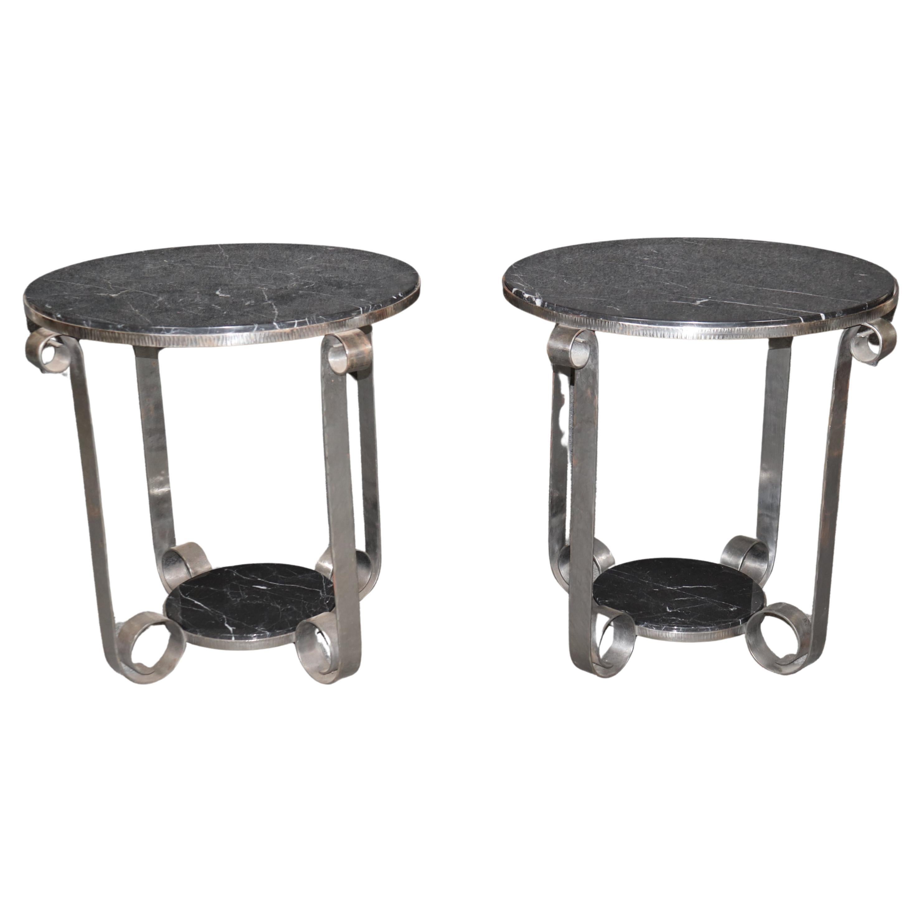 Paire de tables d'appoint Art Déco style Edgar Brandt en fer forgé Tulipe marbre noir