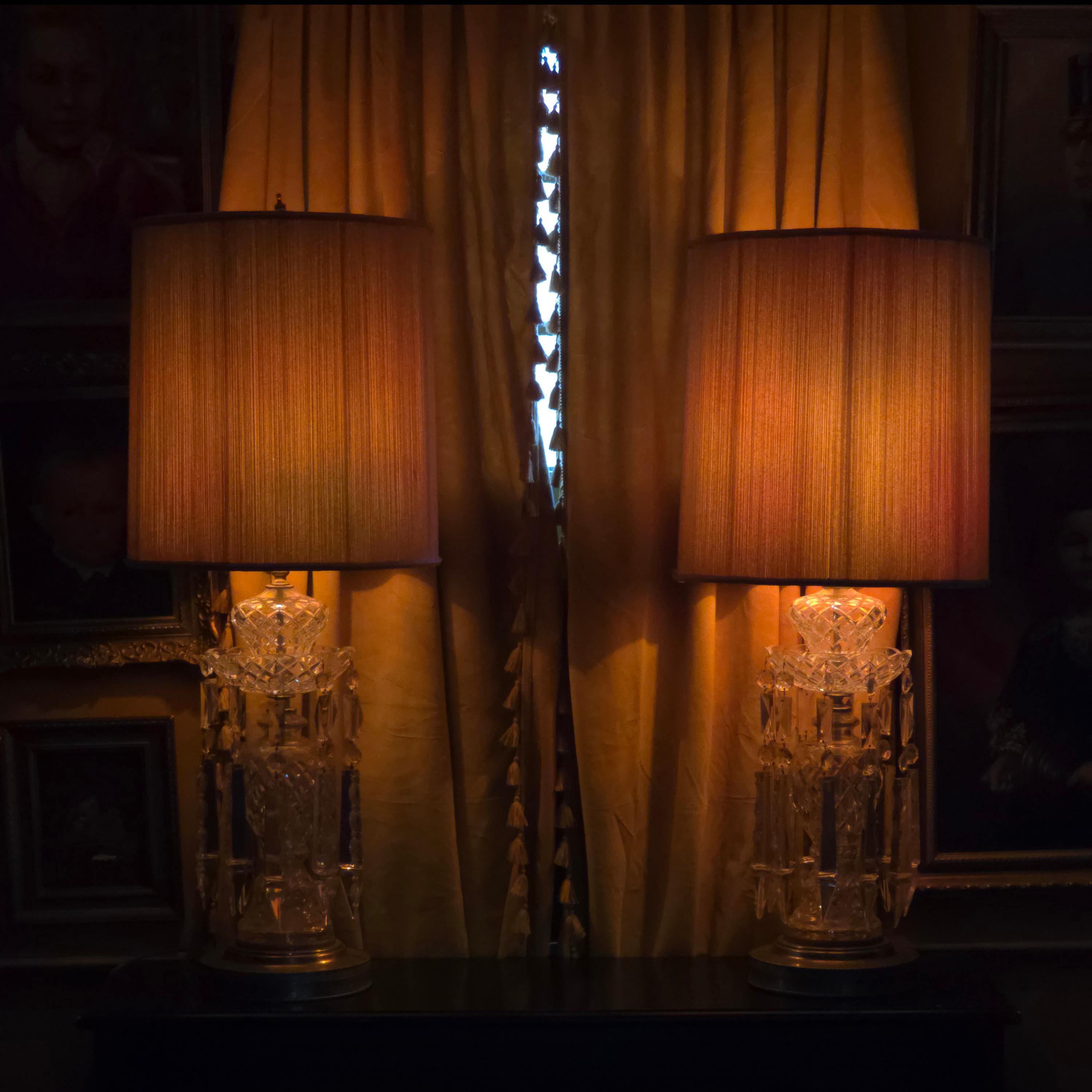 Pair, Art Deco Lead Crystal Drop Table Lamps, Original Shades, Astor Quality In Good Condition In Southbury, CT