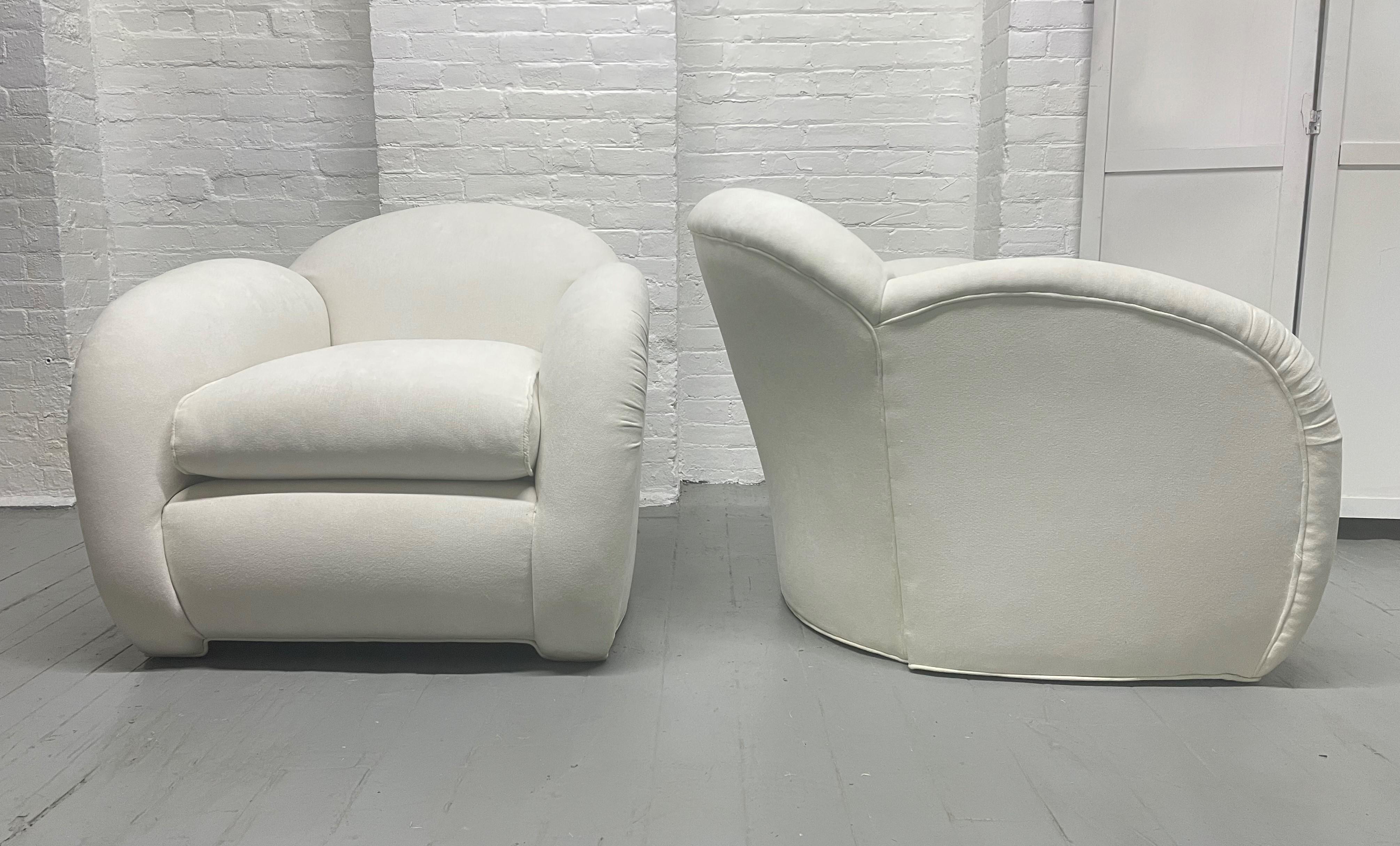 Pair Art Deco Lounge Chairs with Matching Ottoman In Good Condition For Sale In New York, NY