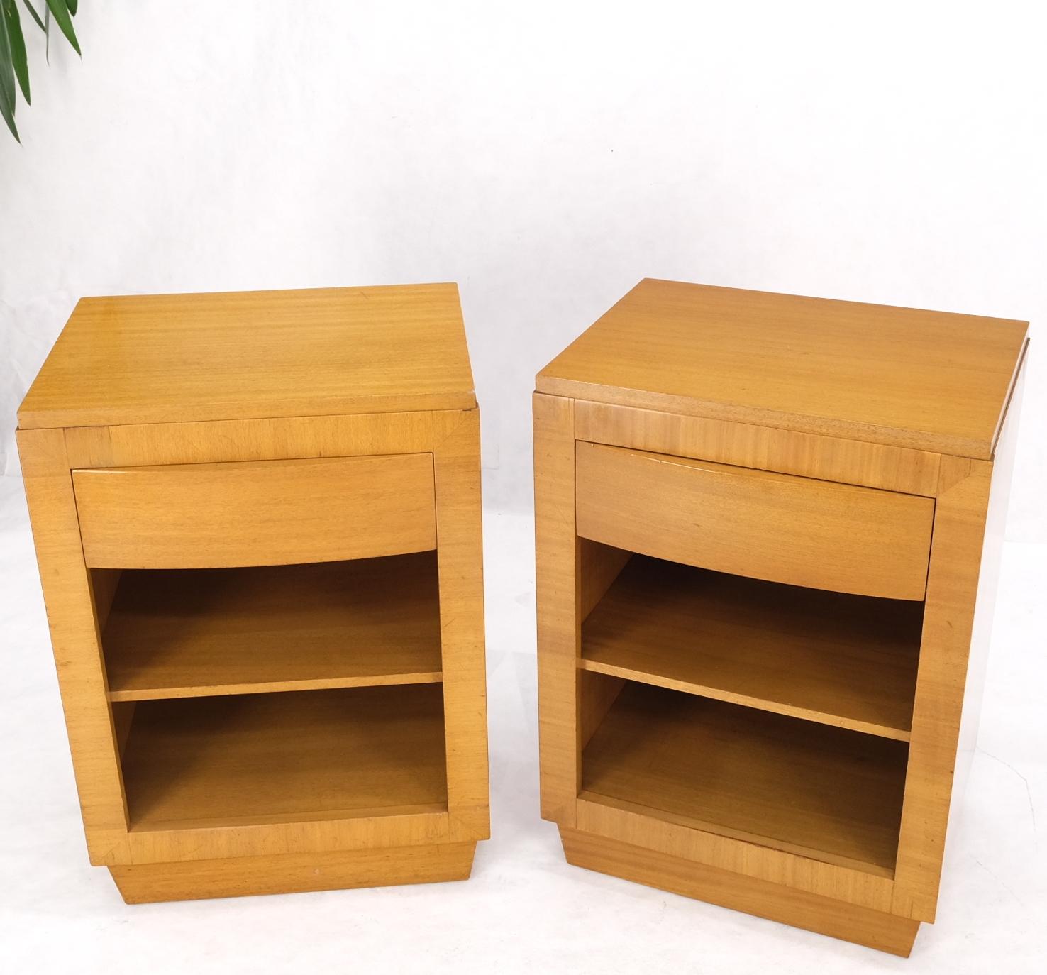 Pair Art Deco Mid-Century Modern Blond Mahogany 1 Drawer Shelf Night Stands Mint For Sale 9