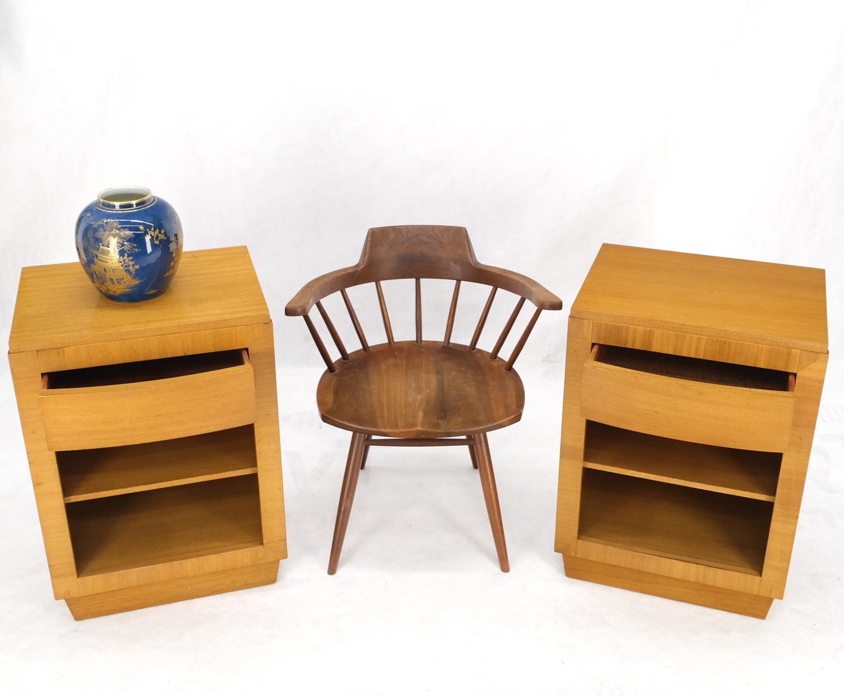 Pair Art Deco Mid-Century Modern Blond Mahogany 1 Drawer Shelf Night Stands Mint For Sale 11