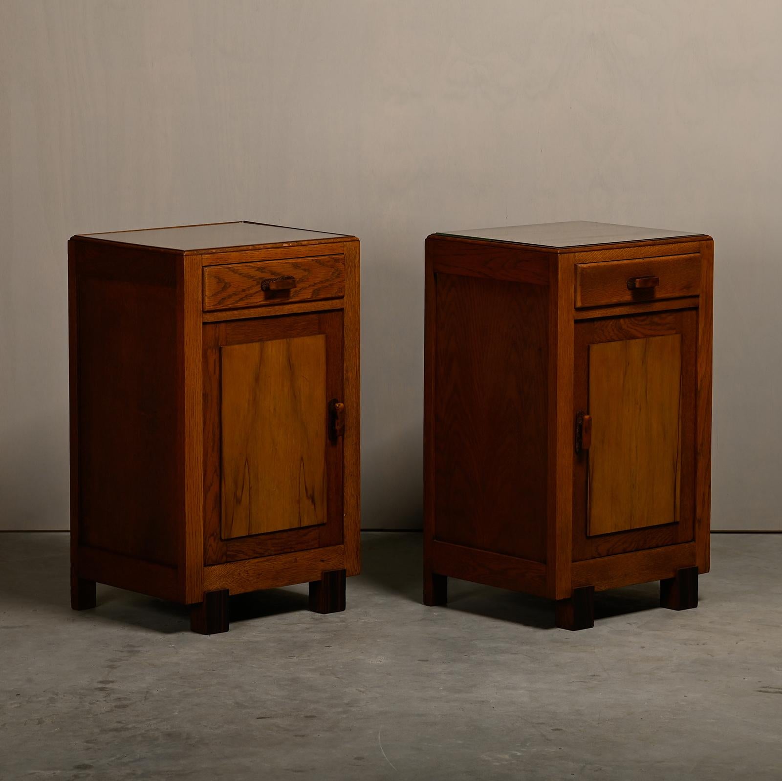 Mid-20th Century Pair Art Deco Nightstands or Bedside tables, Dutch, 1930's