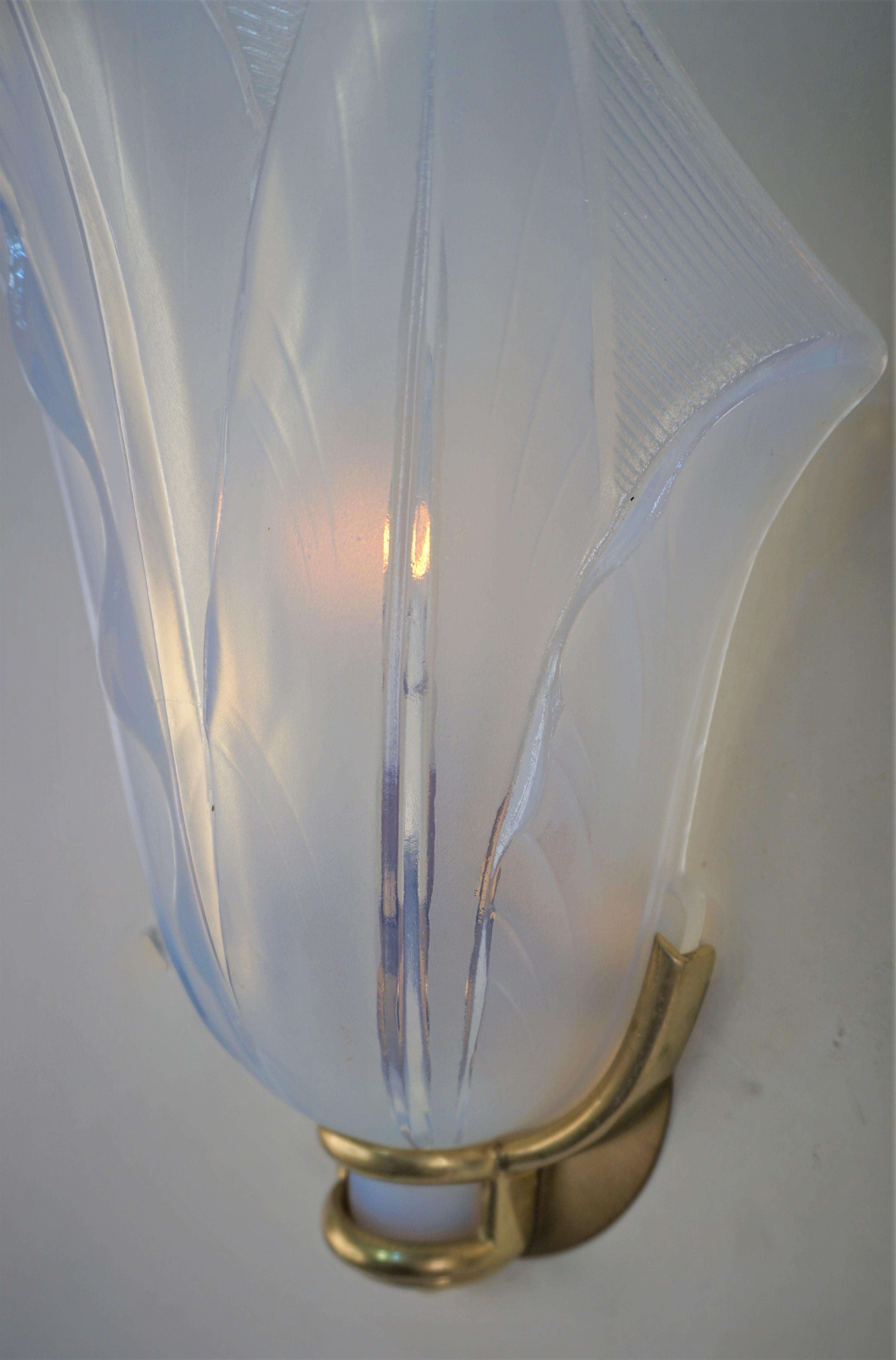 Mid-20th Century Pair Art Deco Opalescent Glass Wall Sconces by Ezan For Sale