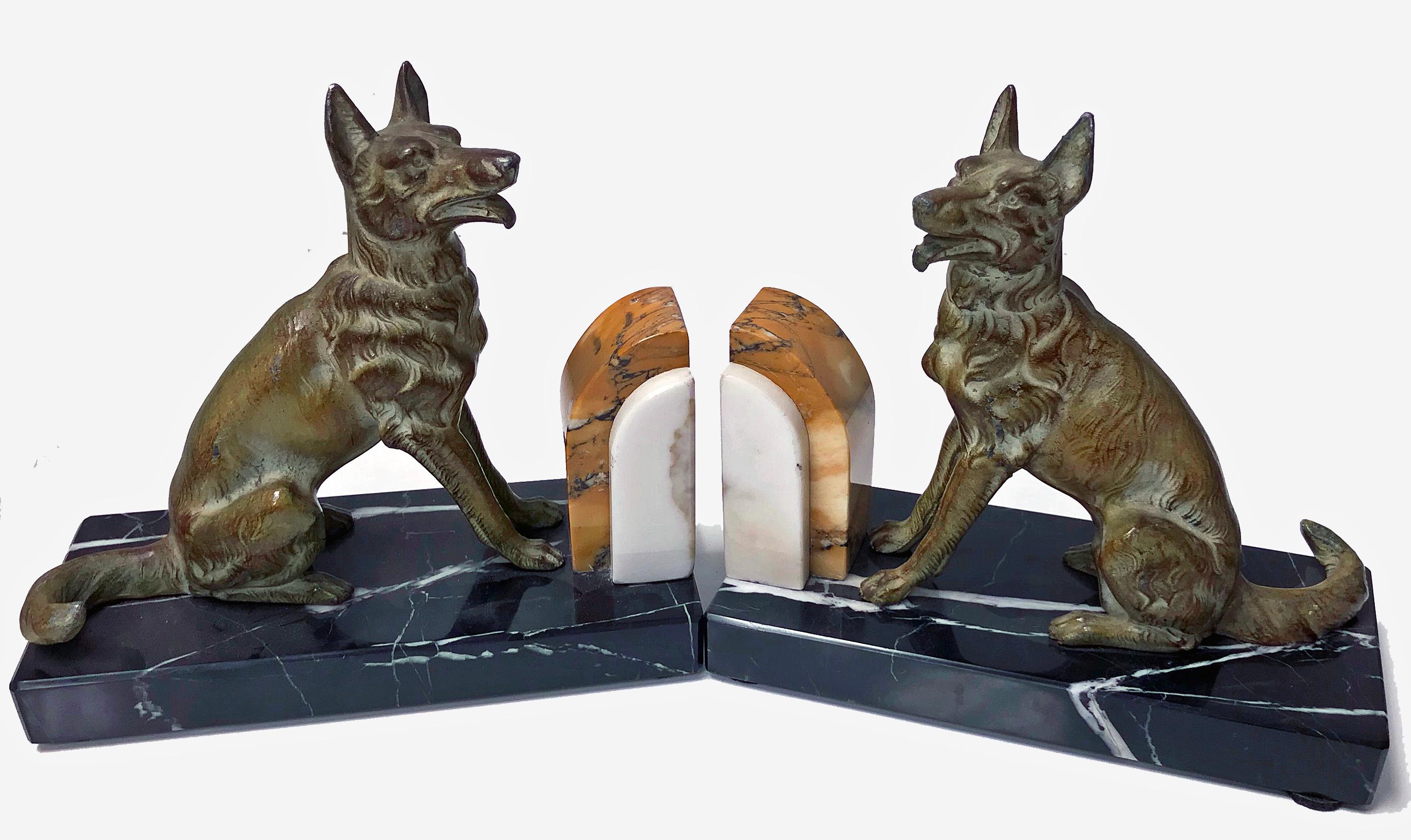 Pair of Art Deco patinated Bronze Dog Bookends, France, circa 1930 In Good Condition In Toronto, Ontario