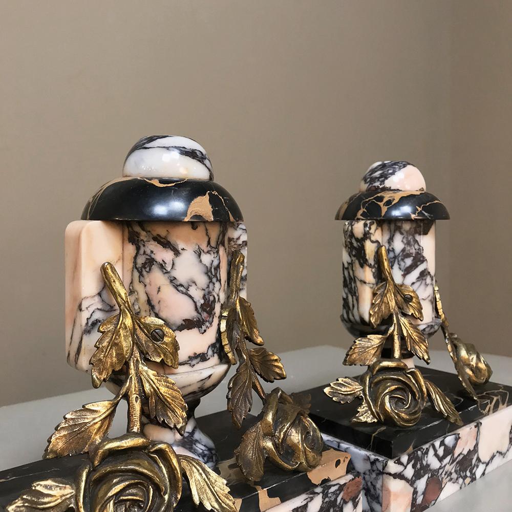 Pair Art Deco Period French Bronze and Marble Cassolettes or Bookends (Art déco)