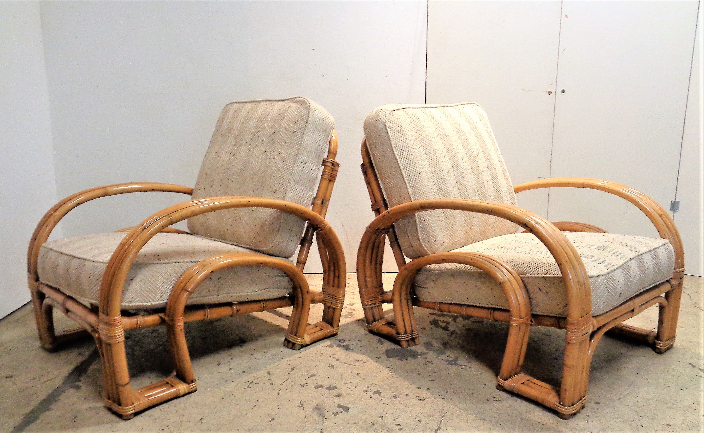  Rattan Double Horseshoe Lounge Chairs In Good Condition For Sale In Rochester, NY