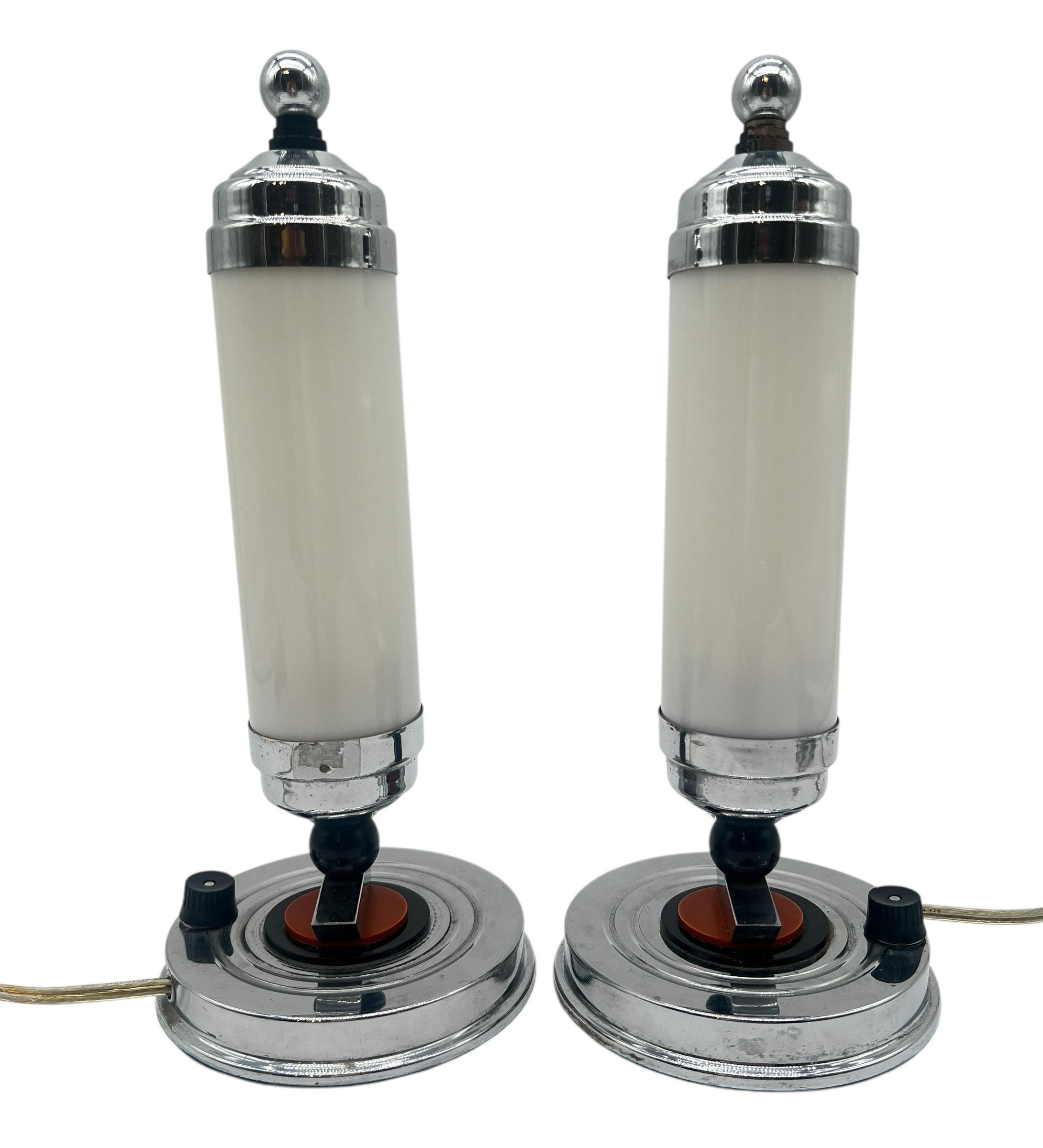 Pair Art Deco Streamline Chrome Bullet Lamps In Good Condition For Sale In New York, NY