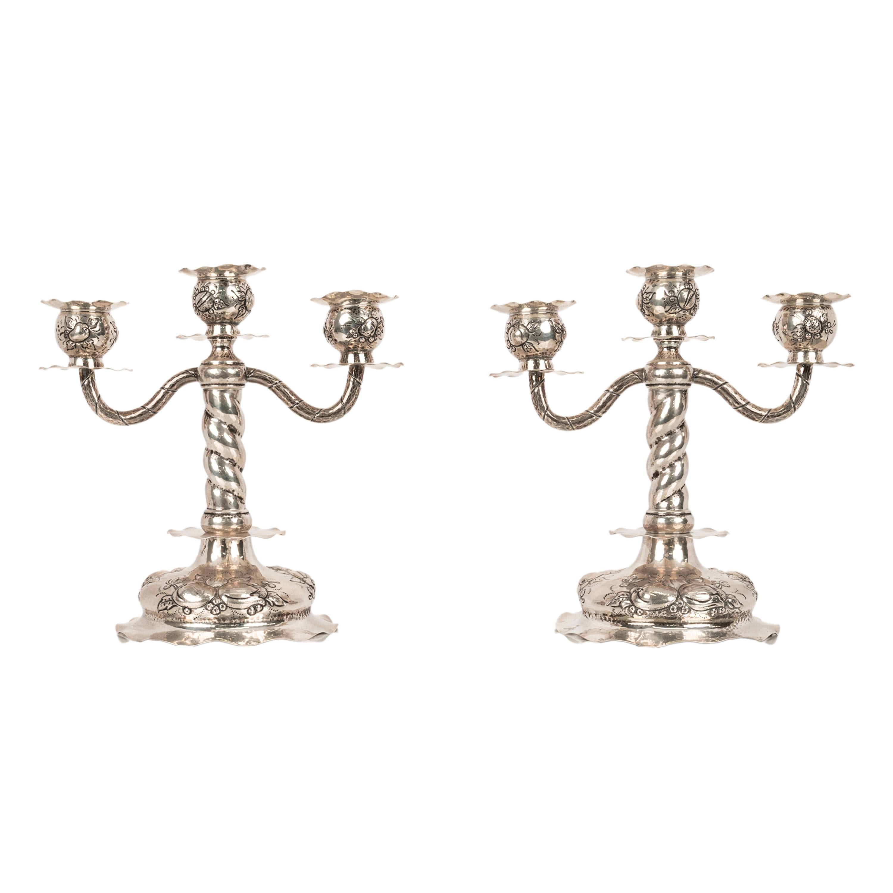 Coppia di candelabri a 3 rami in argento Art Deco svedese C.C. Hallberg 1927 in vendita 1