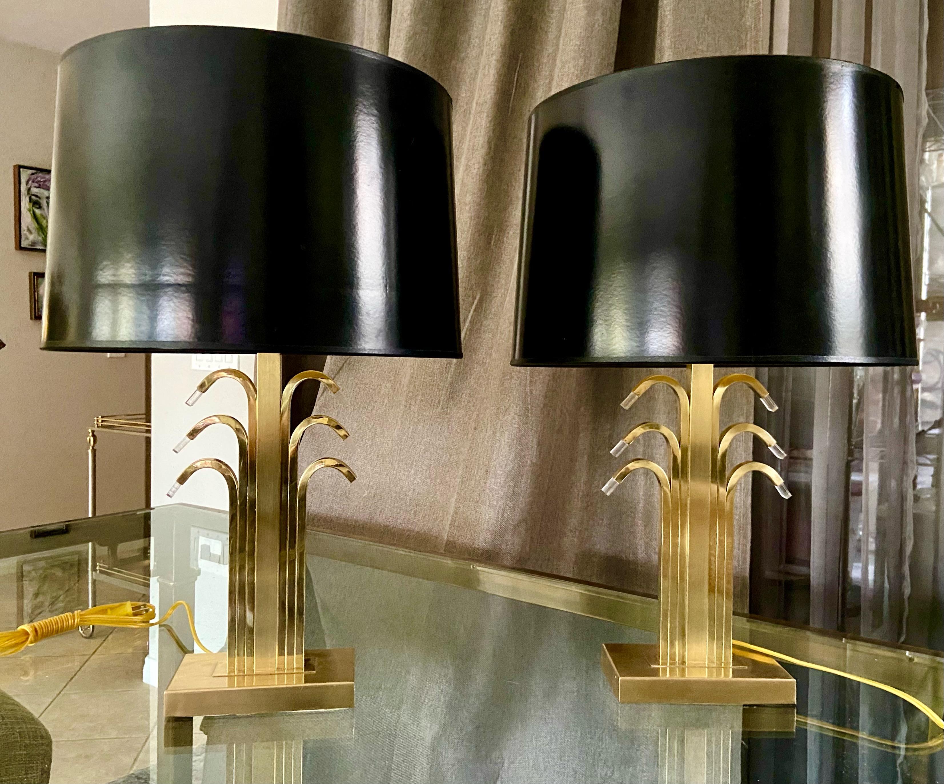 Paar Art-Déco-Tischlampen aus Messing mit Wasserfall im Angebot 13