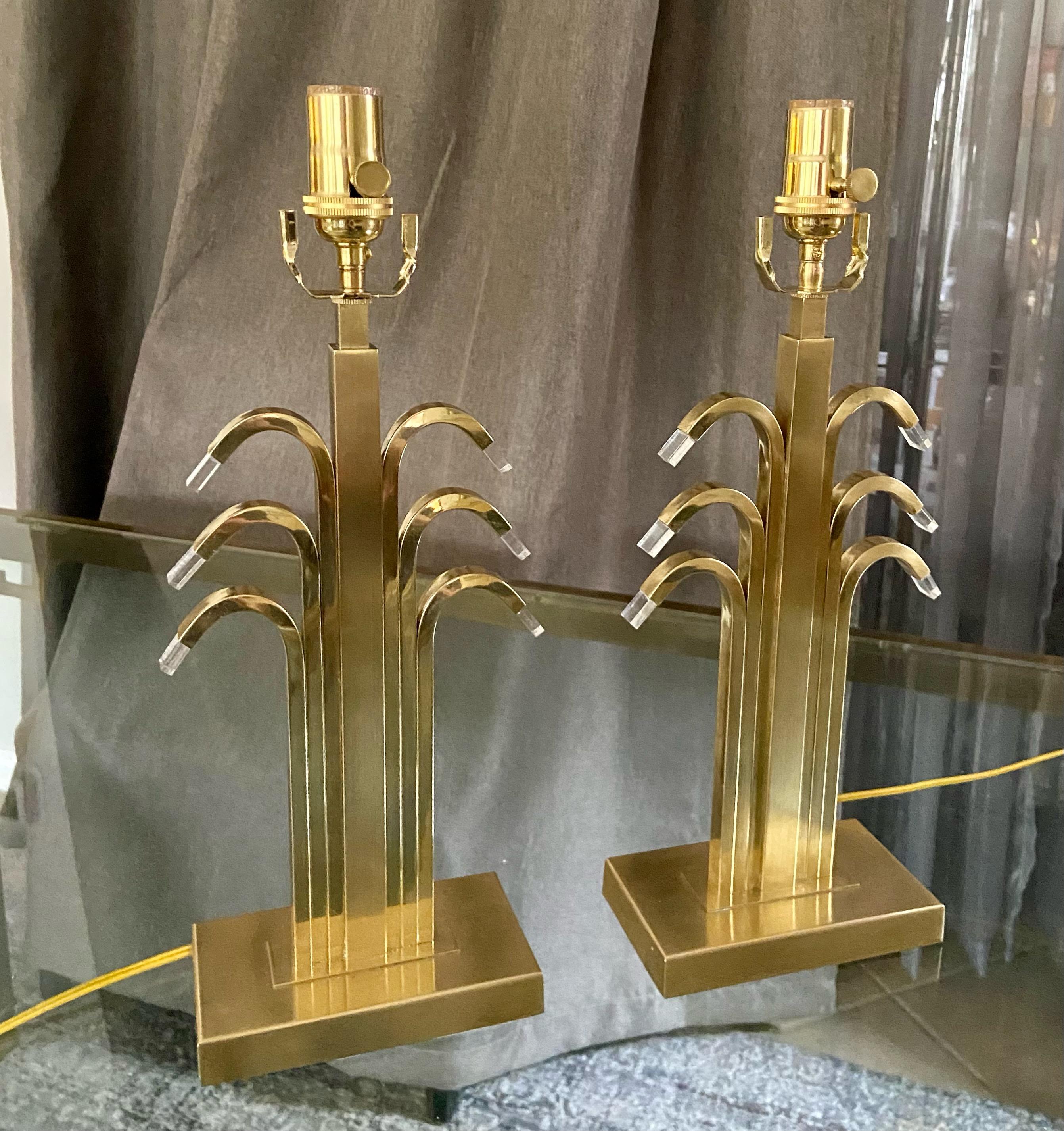 Pair Art Deco Waterfall Brass Table Lamps In Good Condition For Sale In Palm Springs, CA