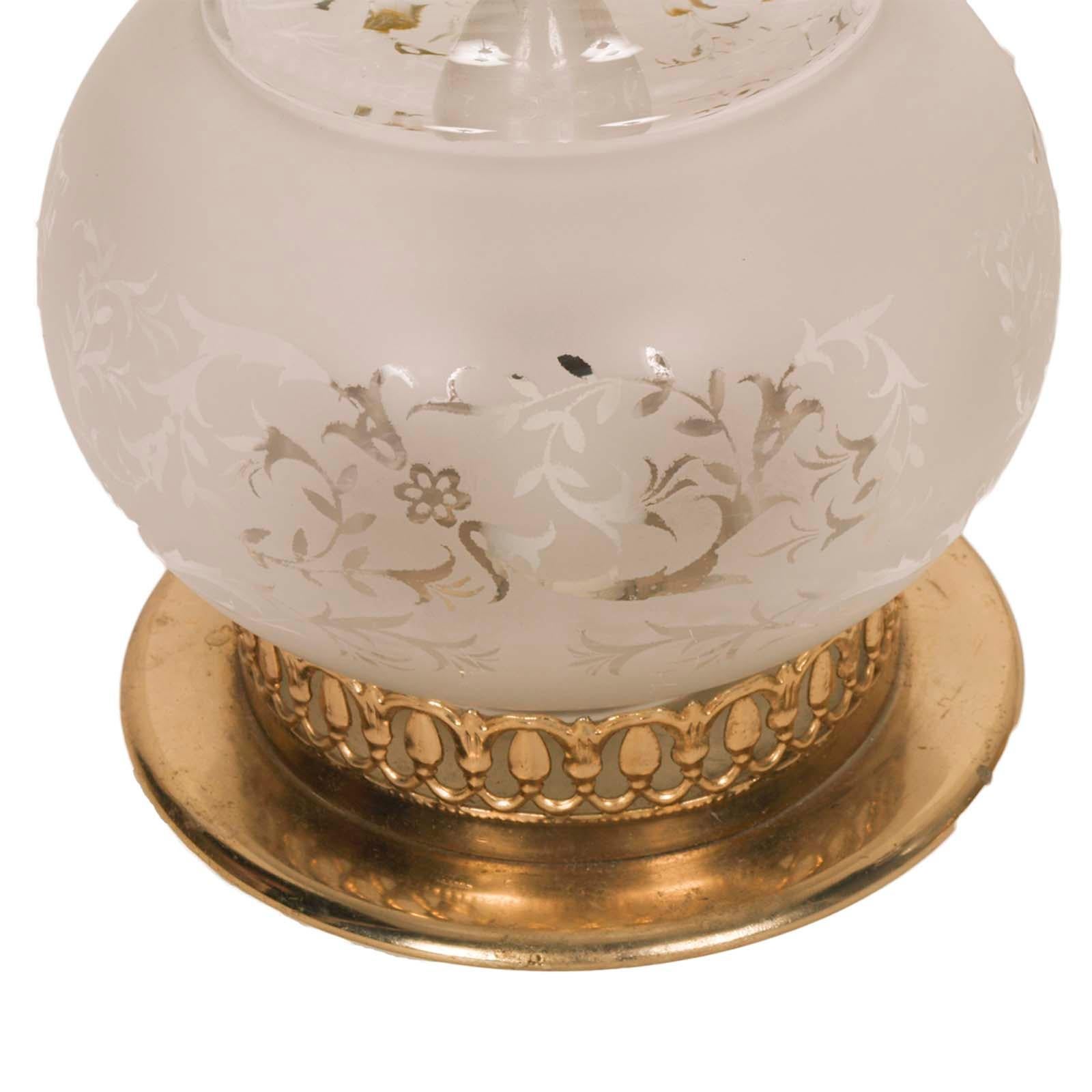 italien Paire de lampes de chevet Art Nouveau en laiton doré & Verre de Murano décoré en vente