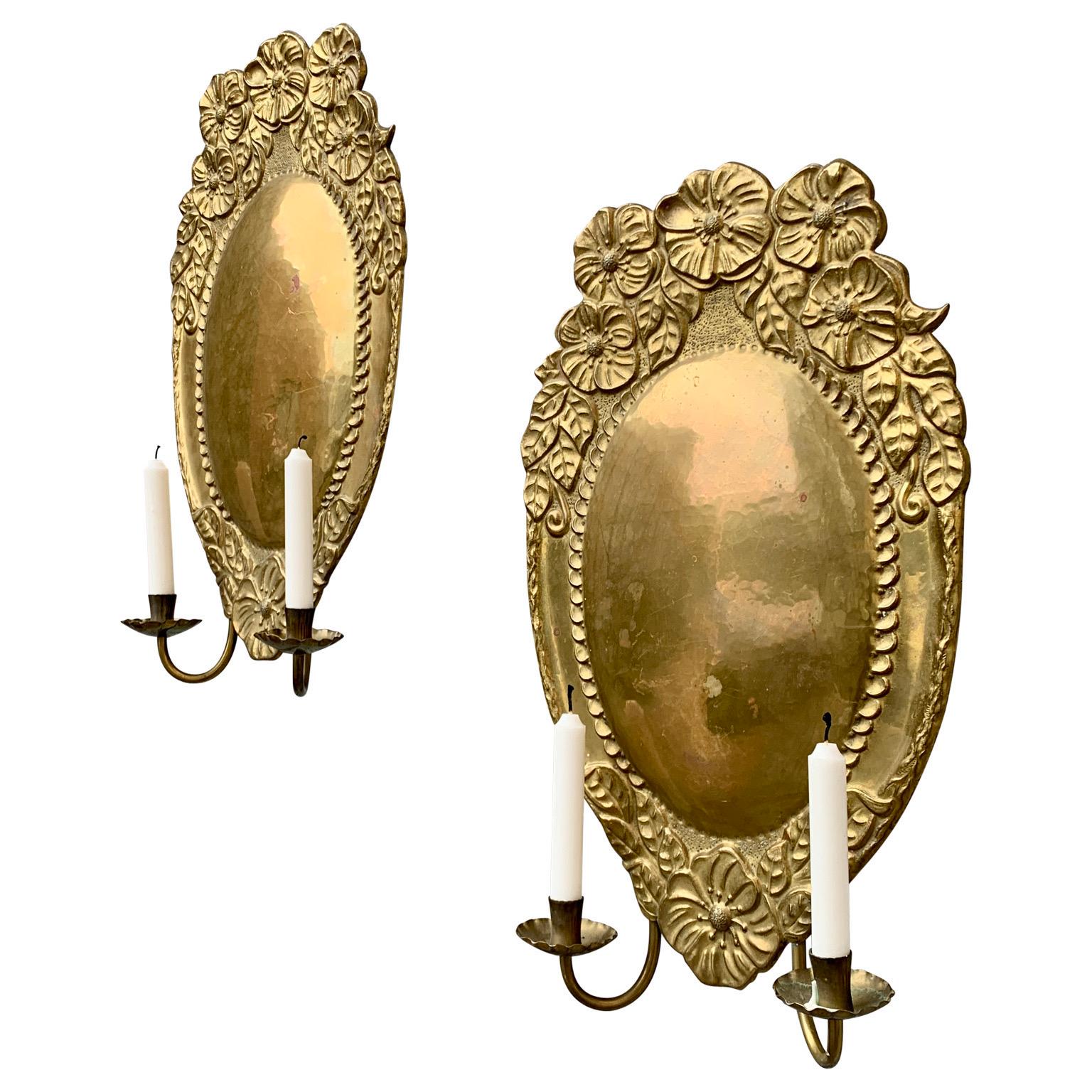 Pair Art Nouveau Brass Wall Sconces In Good Condition For Sale In Haddonfield, NJ