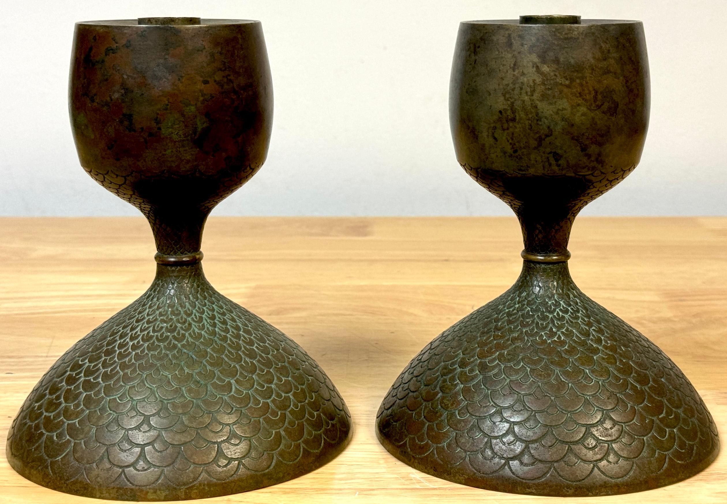 Pair Art Nouveau Bronze Fish Scale Candlesticks, Style of Tiffany Studios In Good Condition In West Palm Beach, FL