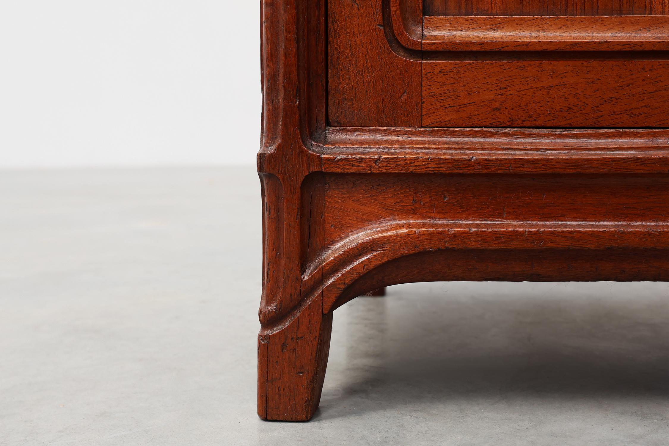 Paire de tables de nuit Art Nouveau avec dessus en marbre par Paul A Dumas, France ca. en vente 9
