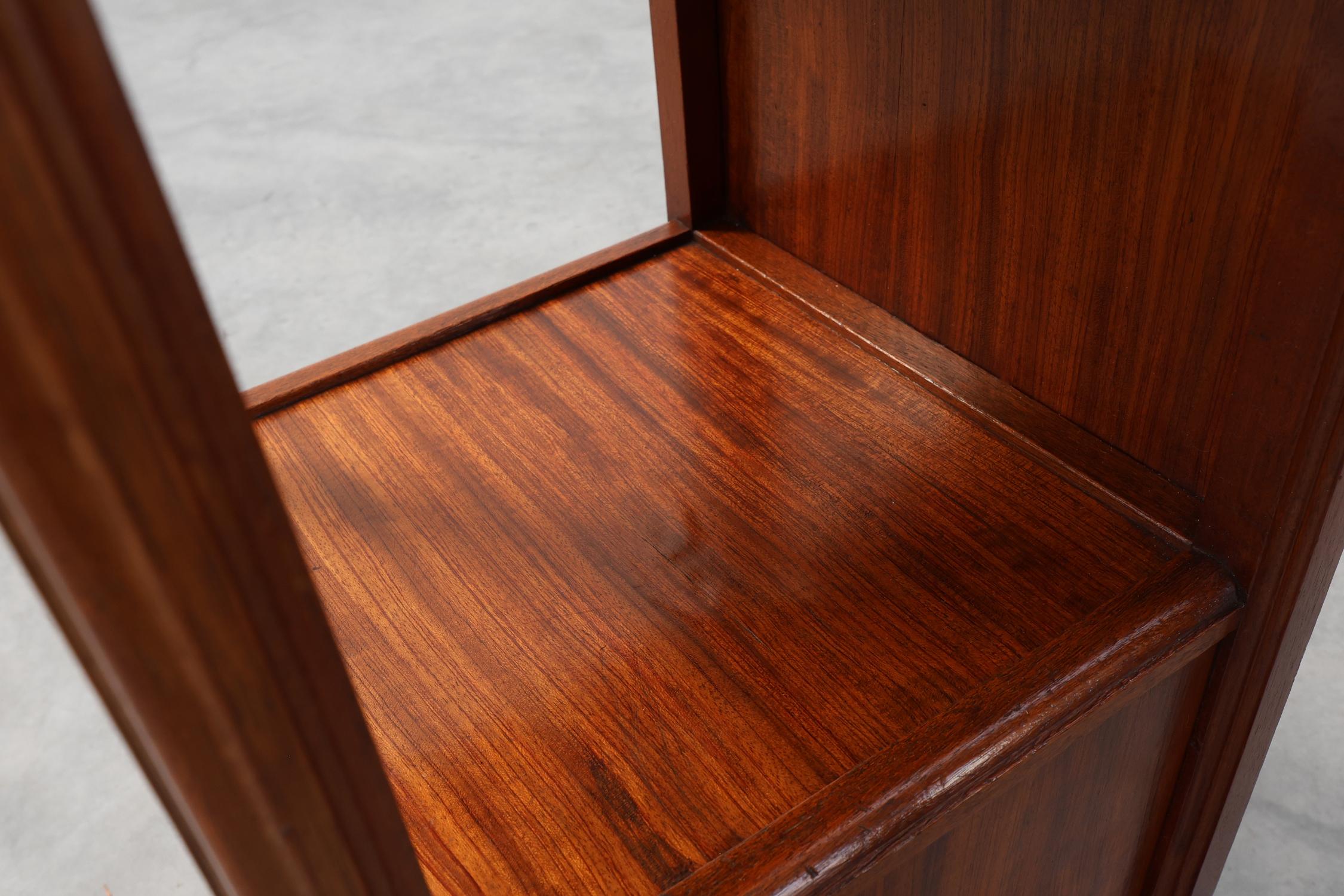 Paire de tables de nuit Art Nouveau avec dessus en marbre par Paul A Dumas, France ca. en vente 12
