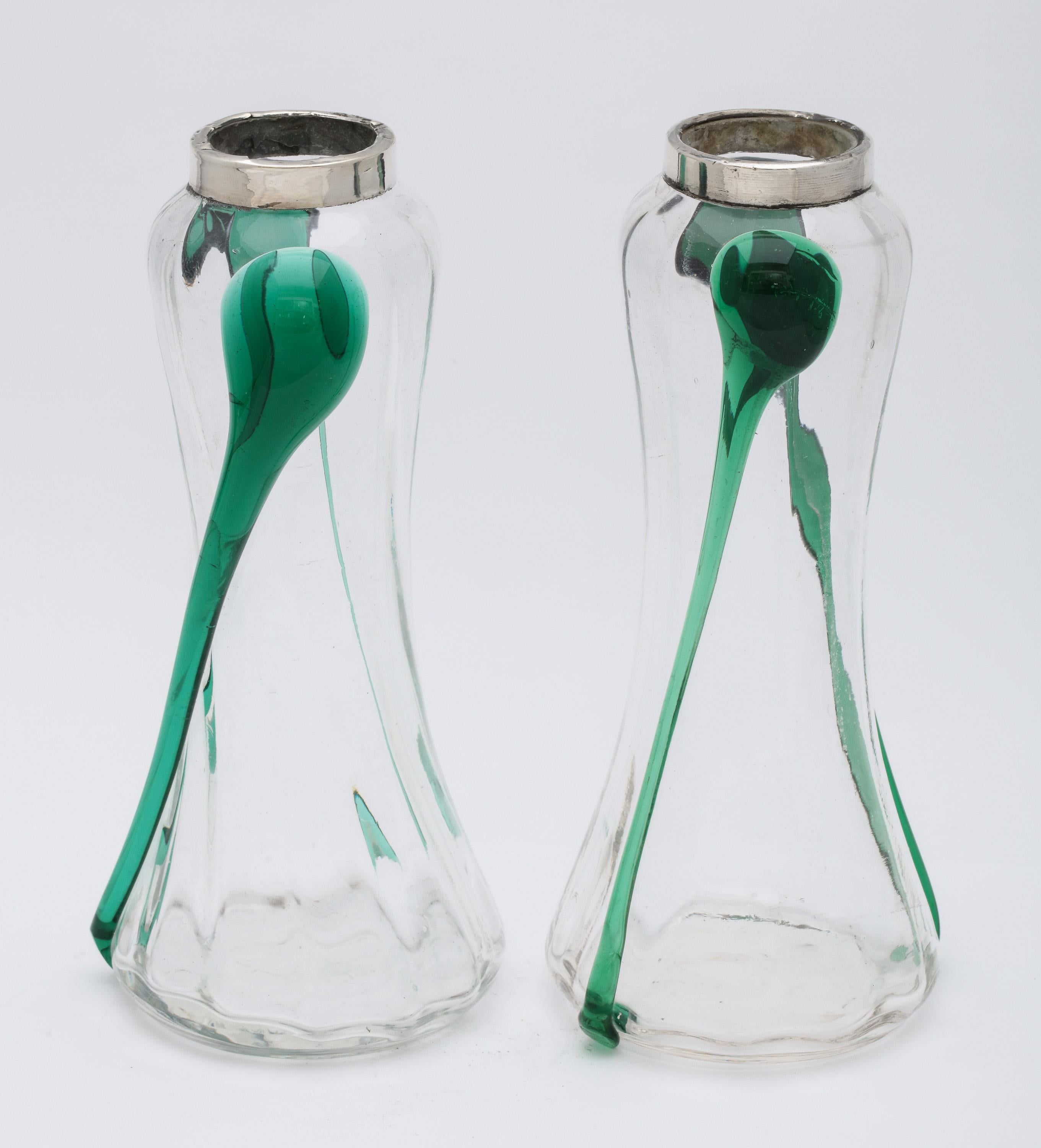 Art Nouveau Sterling Silver-Mounted Blown Green and Clear Glass Bud Vases, Pair In Good Condition In New York, NY