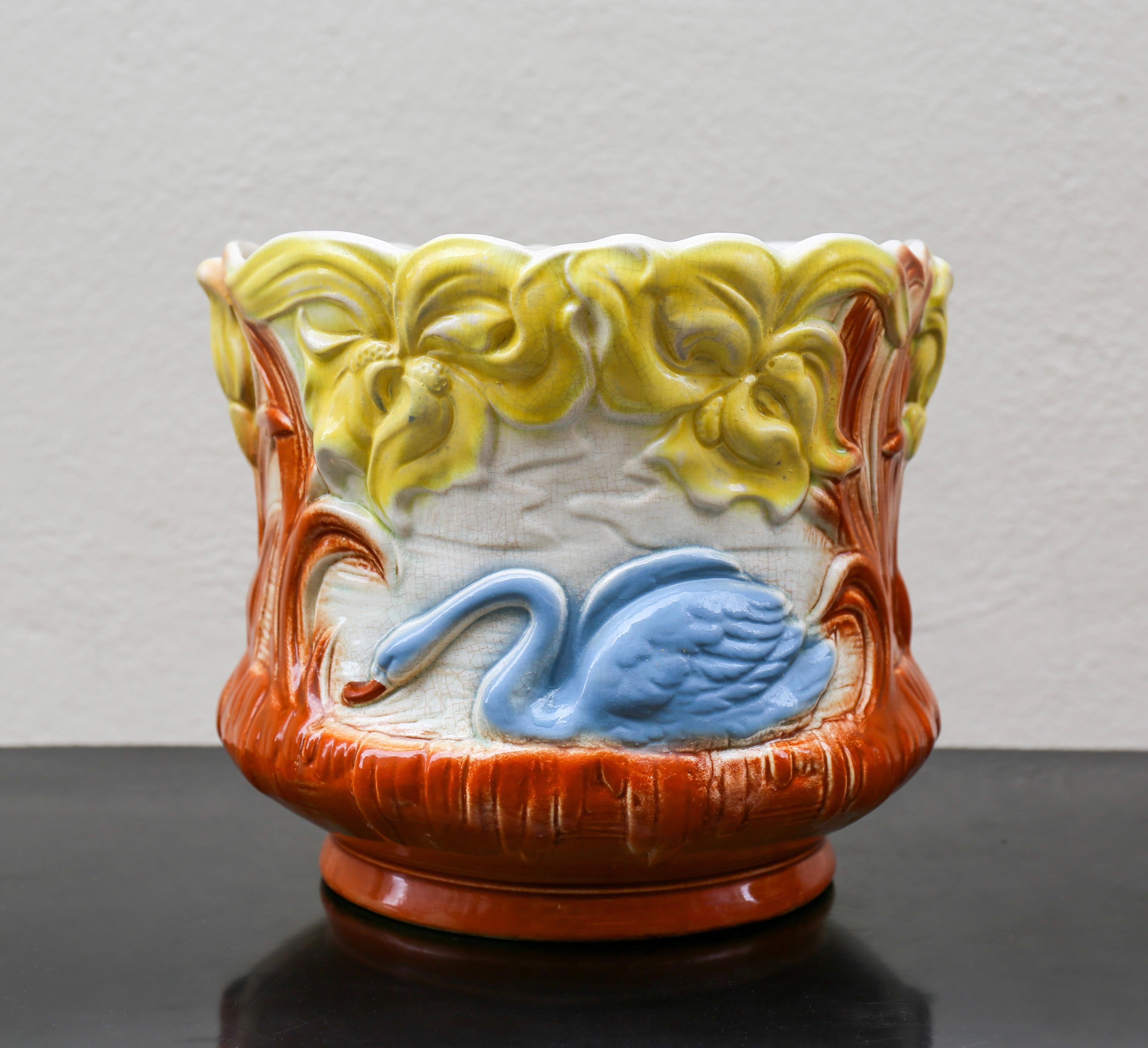 Glazed Pair Art Nouveau Swan Planters Jardinieres, Majolica, early 20th Century, France For Sale