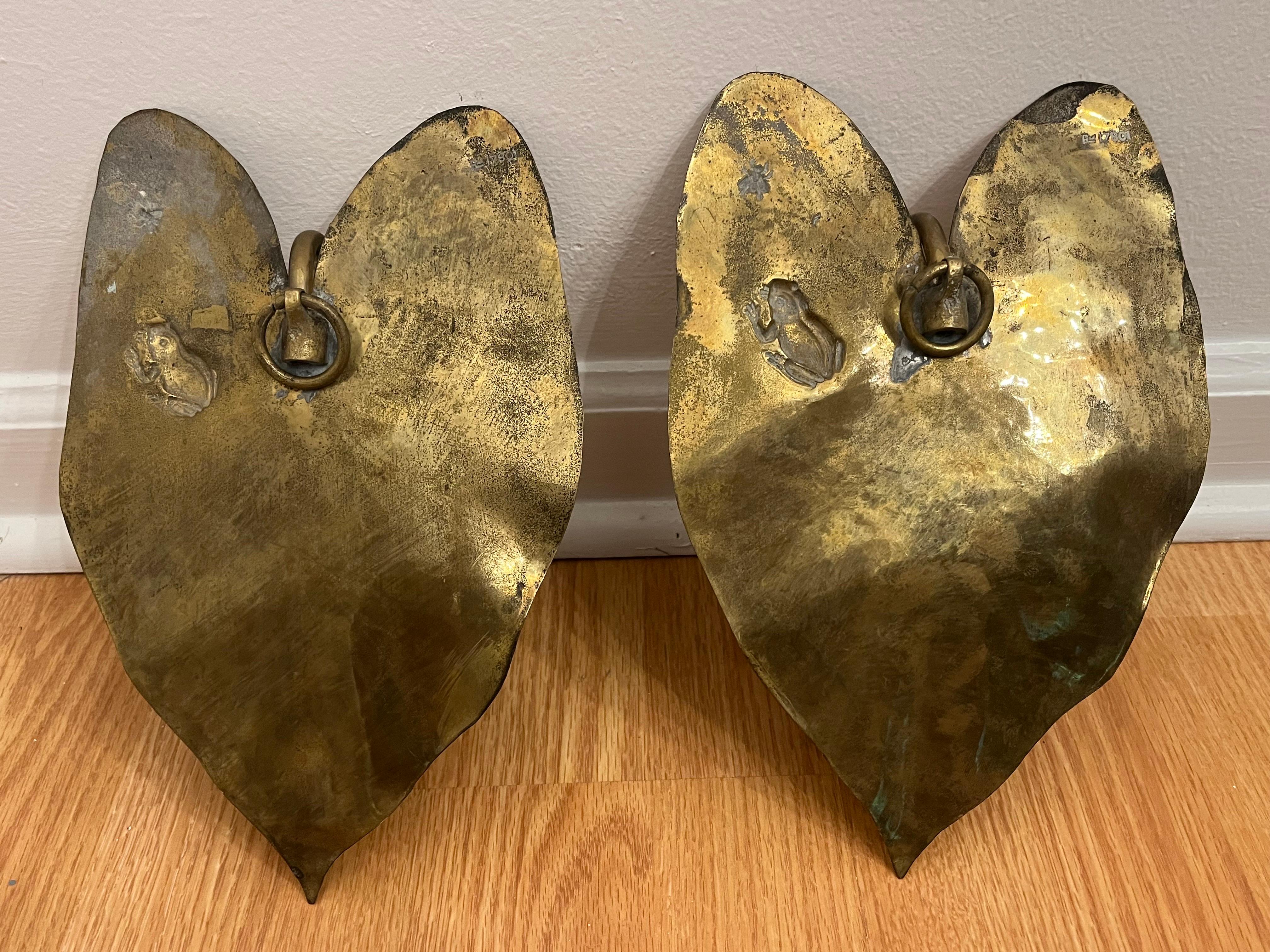 Pair Arts and Crafts Aesthetic Period Edwardian Brass Frog and Fly Candle Sconce In Good Condition In Atlanta, GA
