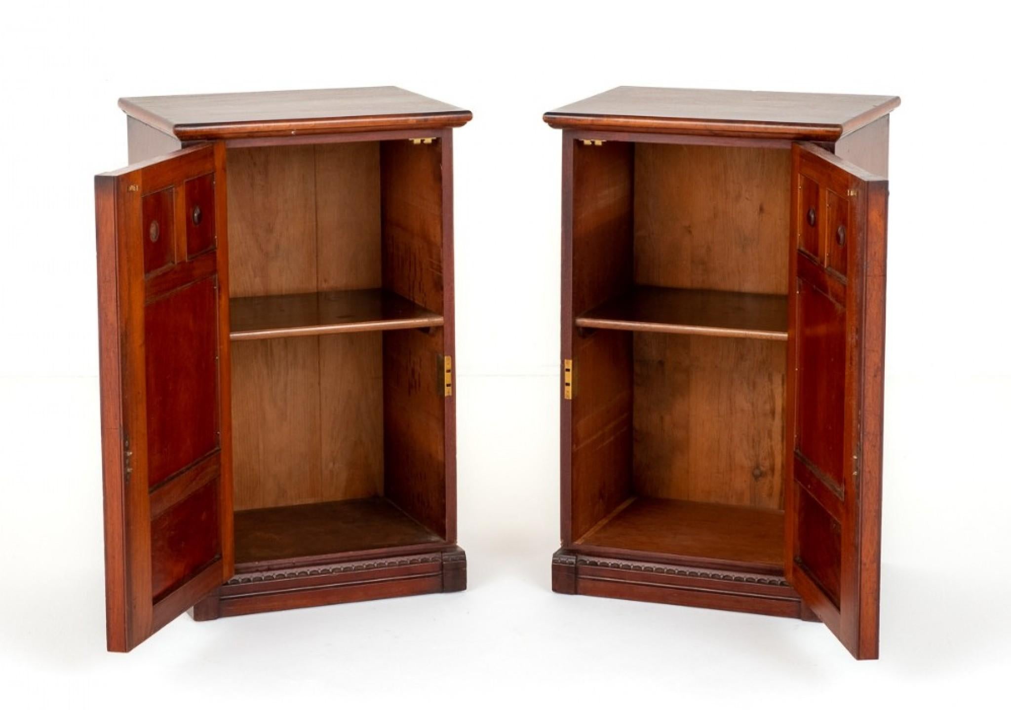 Pair Arts and Crafts Cabinets Mahogany Nightstands, 1900 1