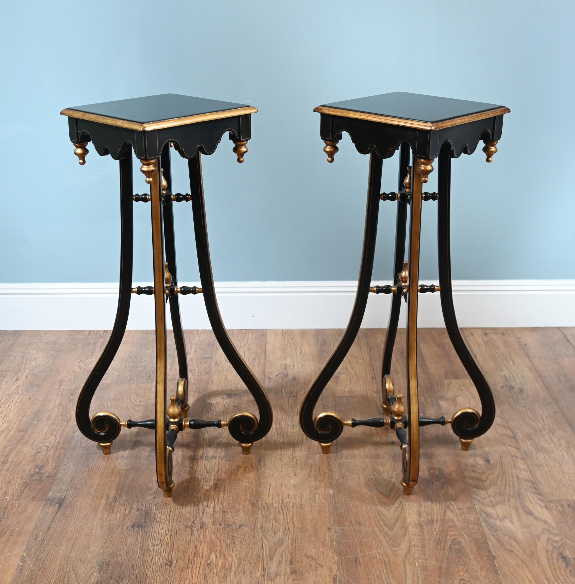 Paar Arts and Craft Pedestal Stands Lackiert Aesthetic Movement im Angebot 6