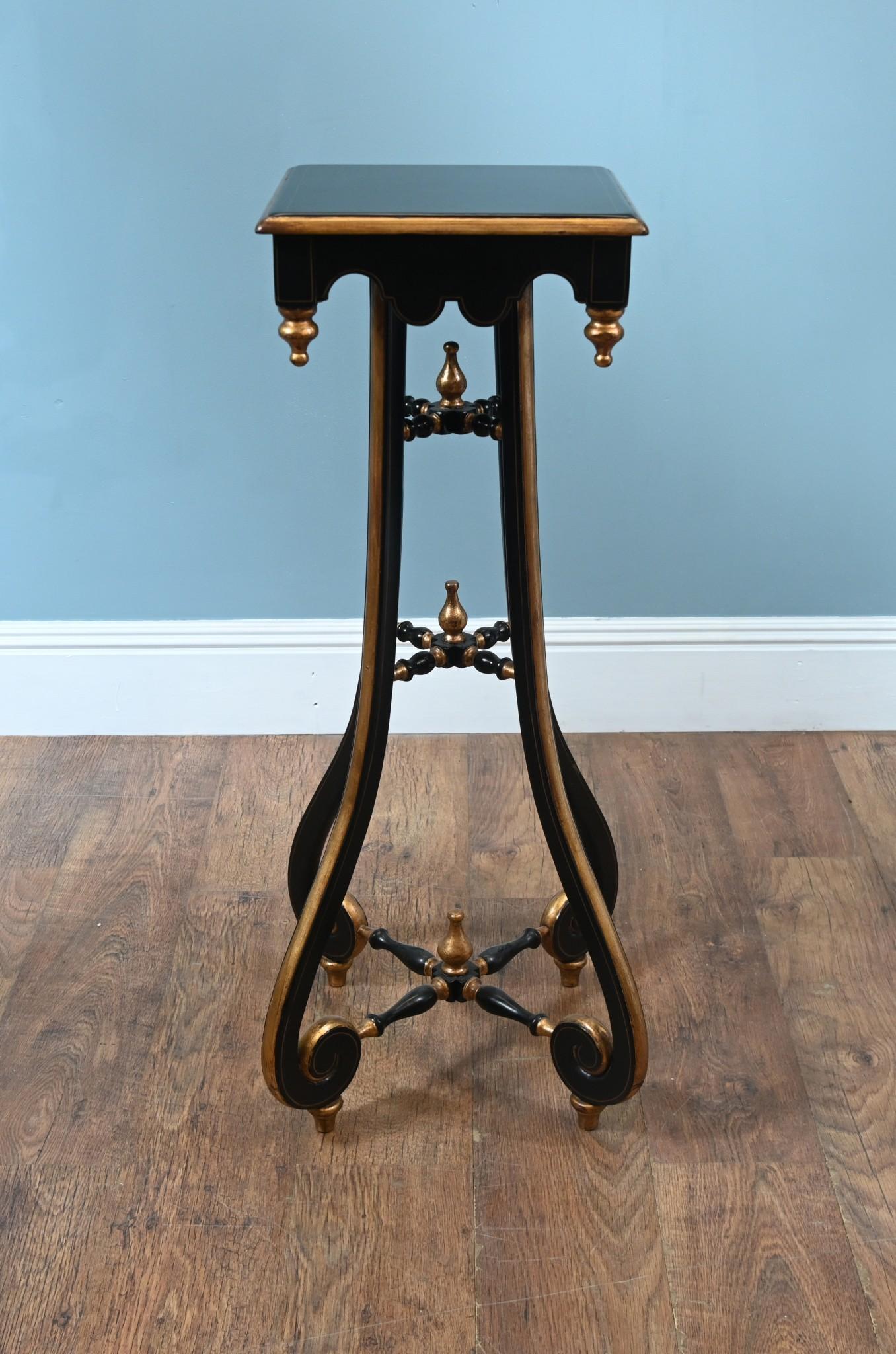 Paar Arts and Craft Pedestal Stands Lackiert Aesthetic Movement im Angebot 4