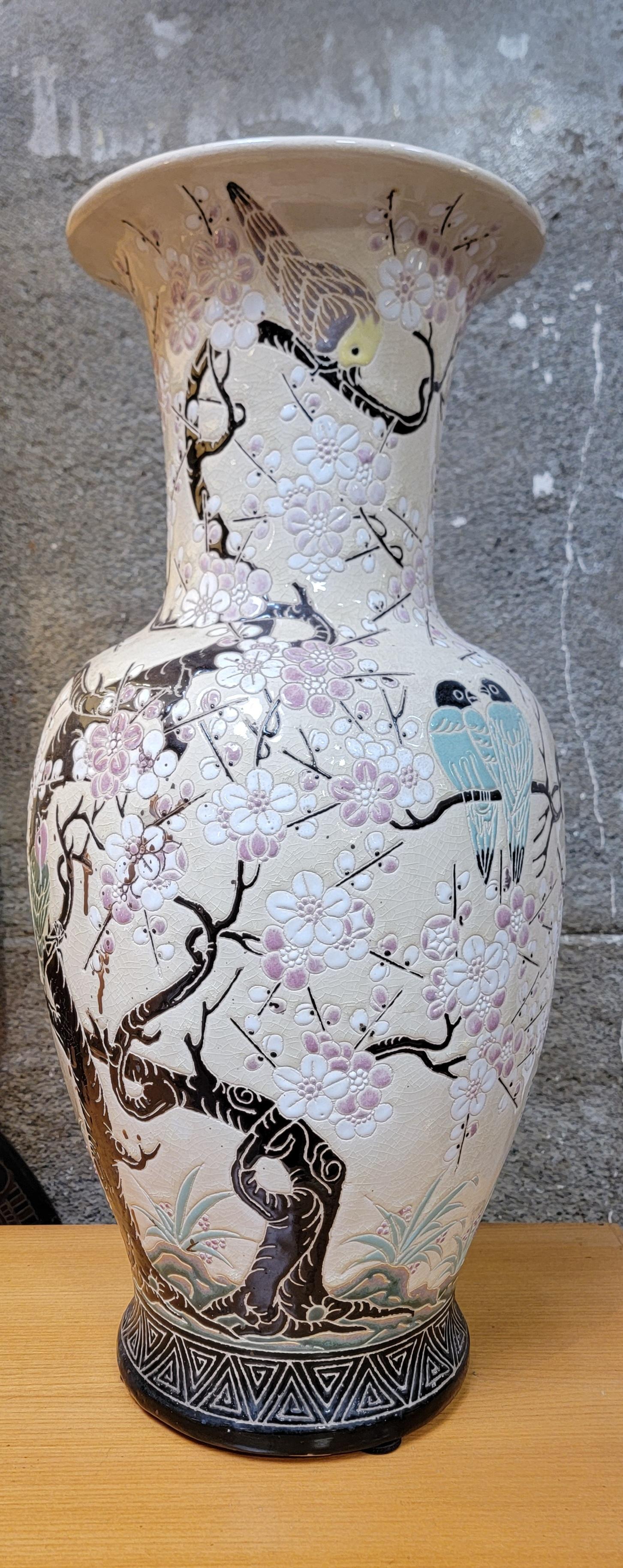 Vietnamita Coppia di giardinieri asiatici da terra in ceramica Uccelli