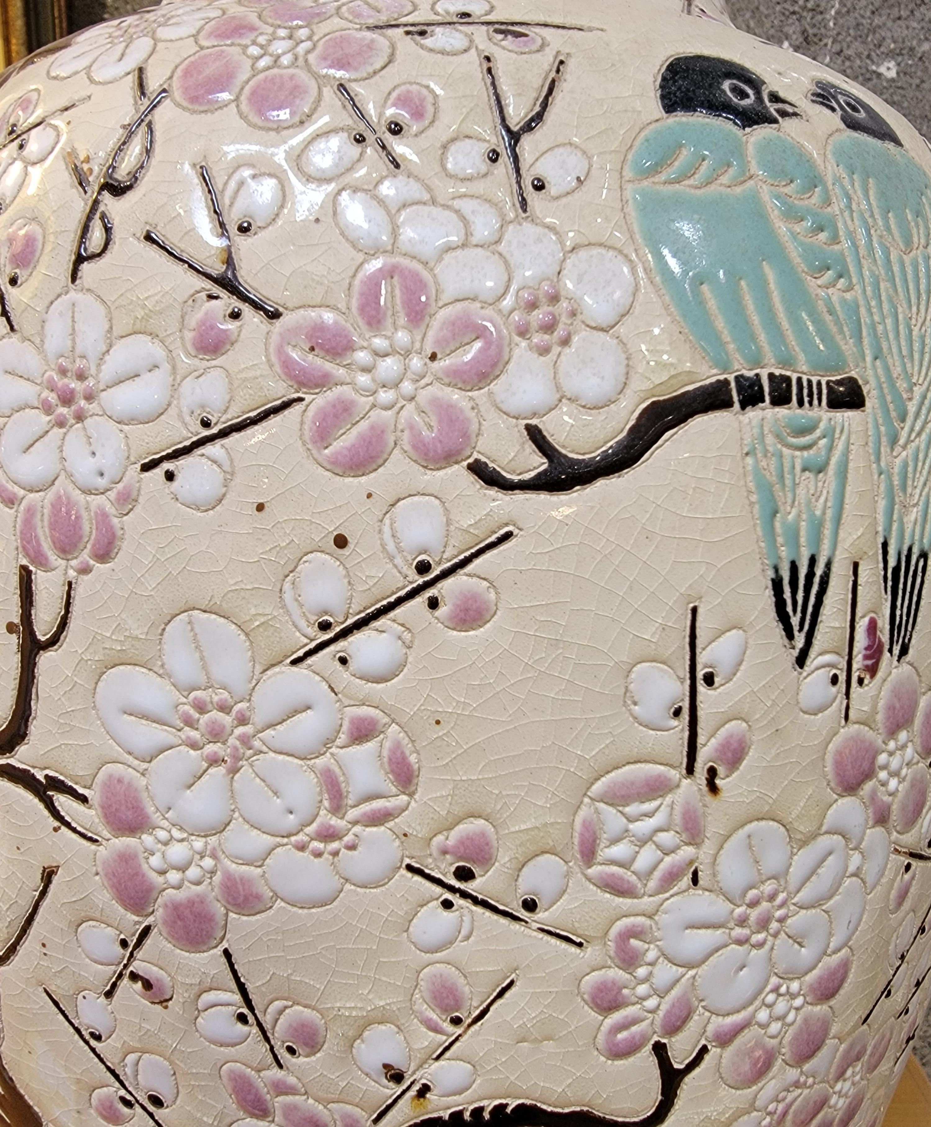 Terracotta Coppia di giardinieri asiatici da terra in ceramica Uccelli