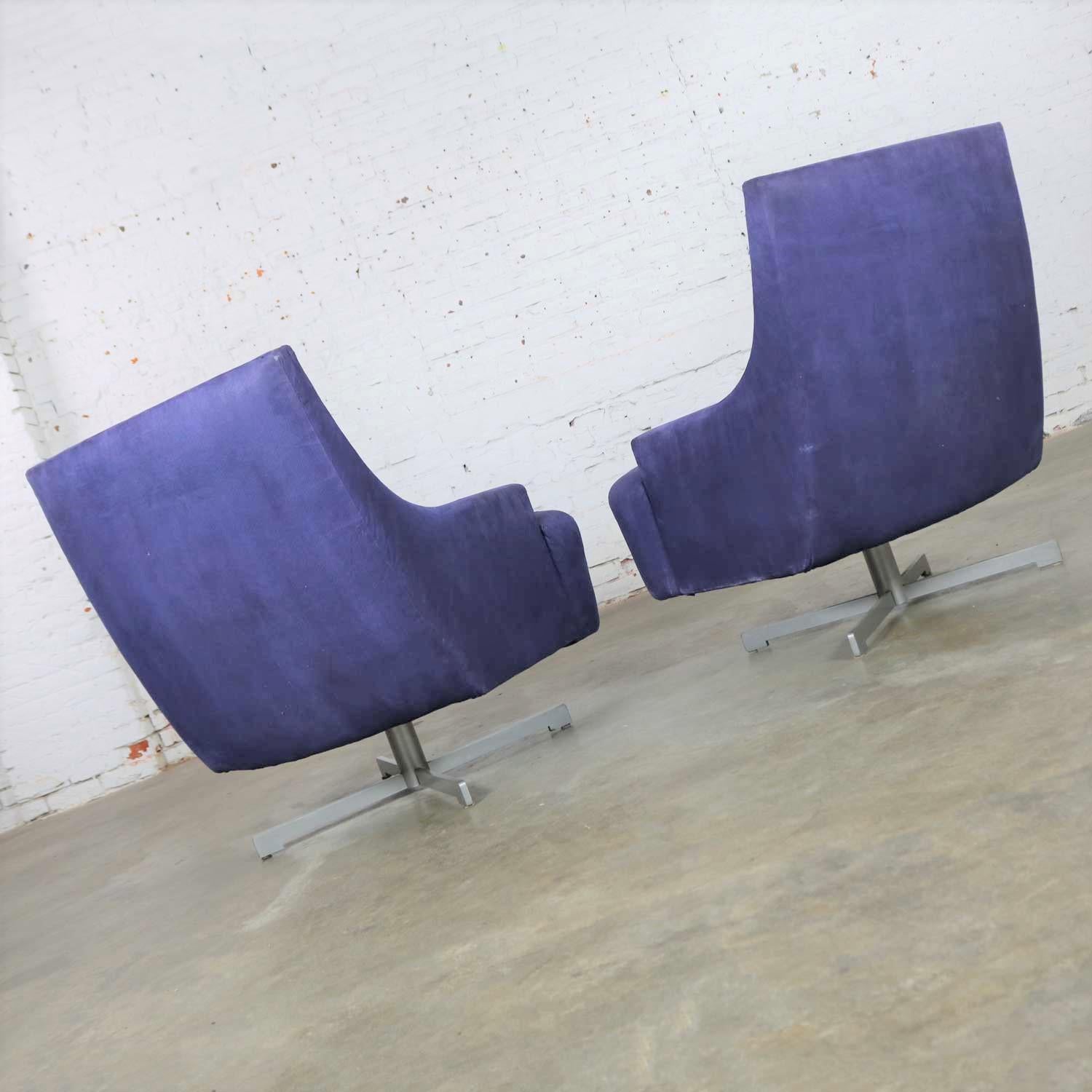 Pair Aubergine Scoop Swivel Lounge Chairs, Metal Base by Barbara Barry for HBF In Good Condition For Sale In Topeka, KS