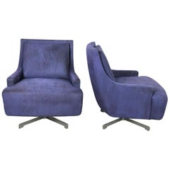 Coppia di sedie da salotto girevoli Scoop Aubergine, base in metallo di Barbara Barry per HBF