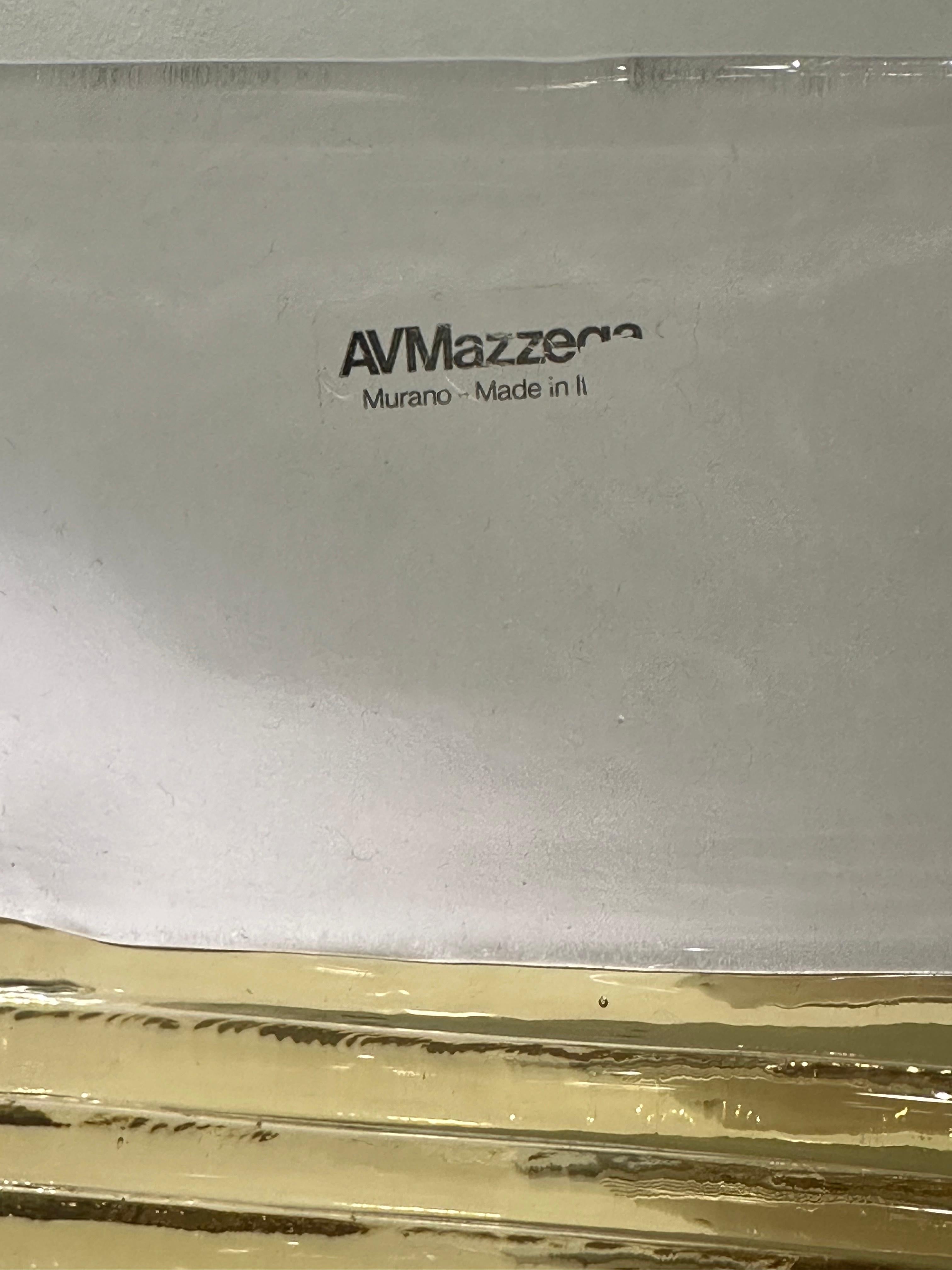 Paire d'appliques triangulaires AV Mazzega en verre de Murano blanc avec touches nervurées dorées en vente 7