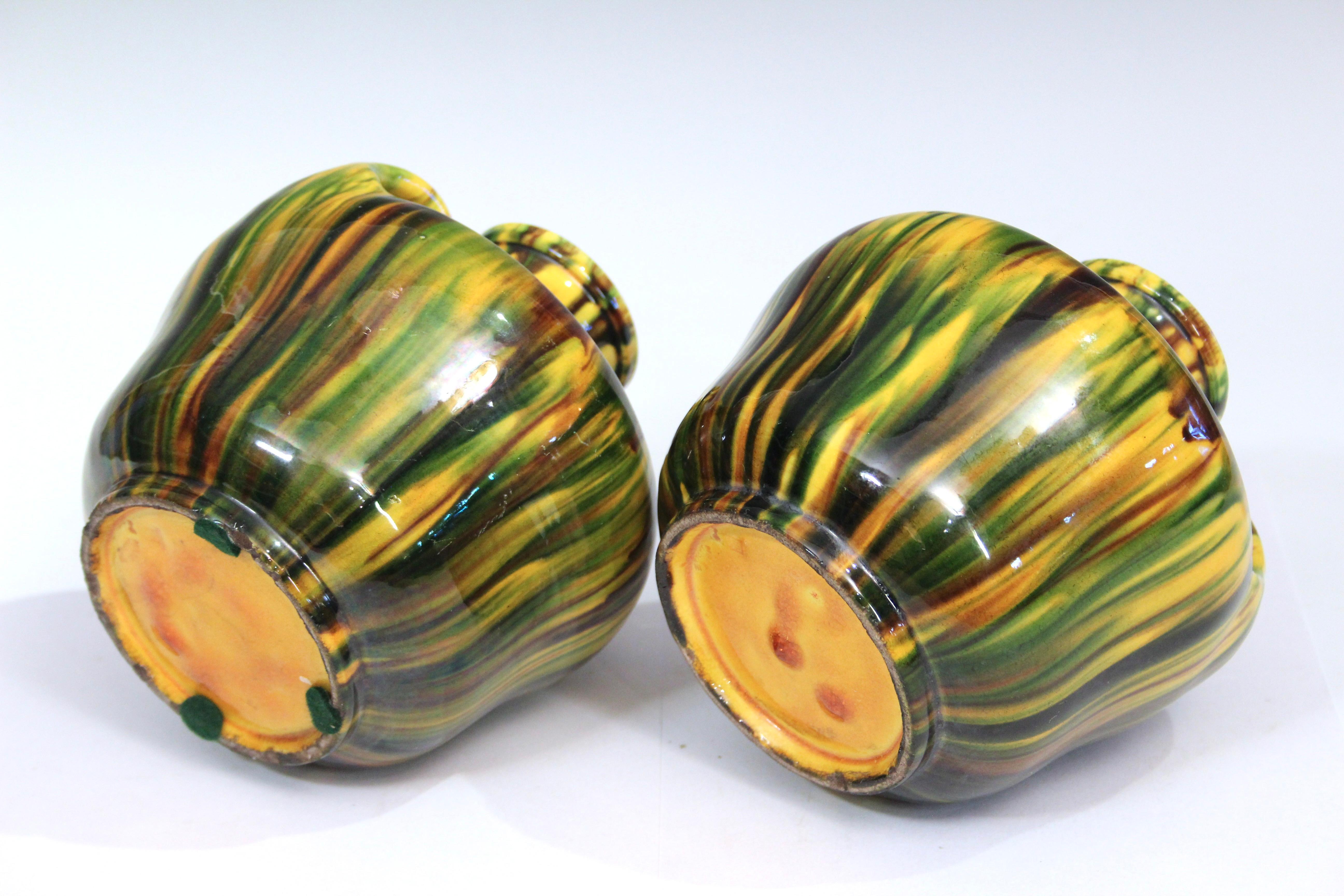 Metà XX secolo Coppia di vasi Awaji Pottery Yellow Flambe in vendita