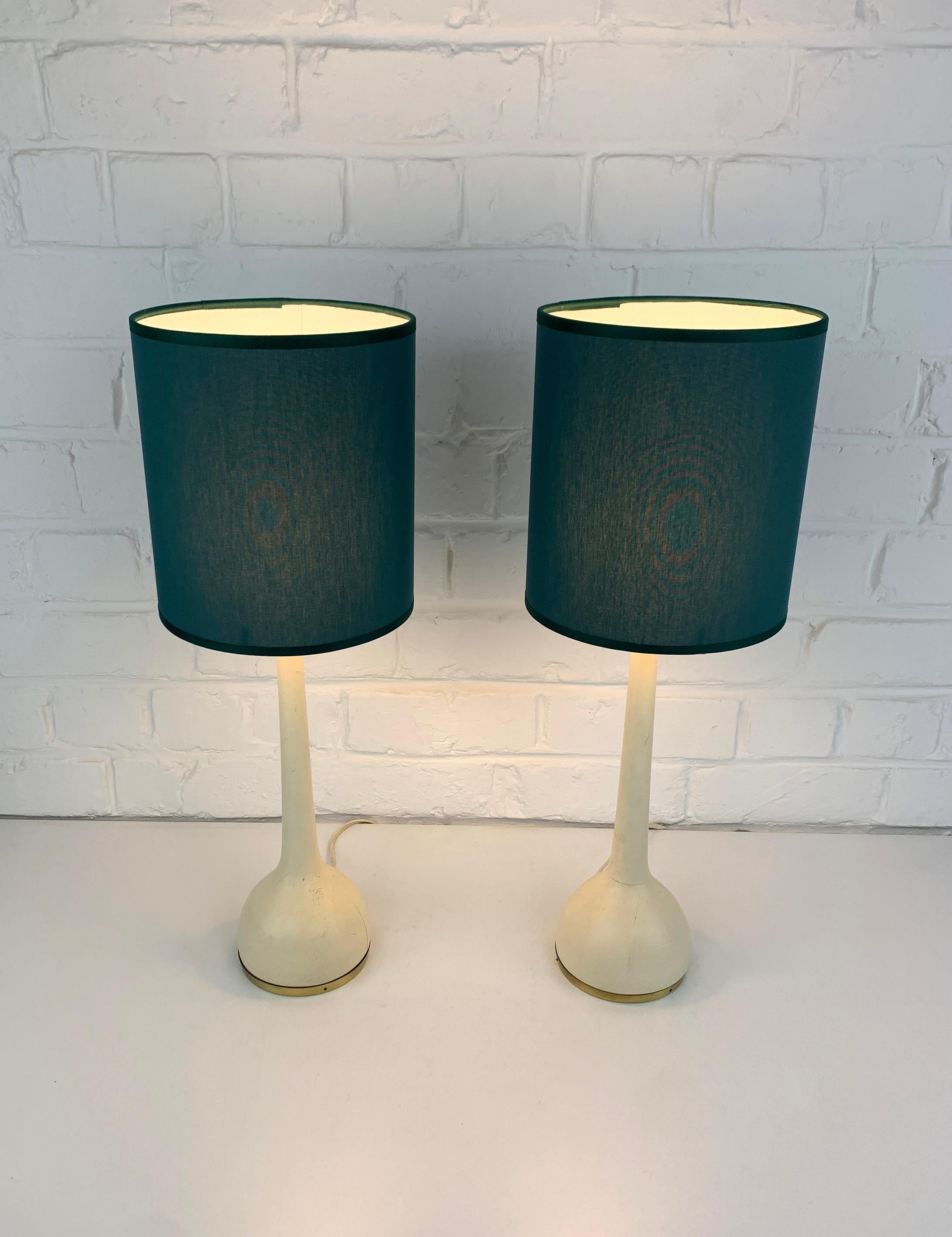 Pareja de lámparas de mesa B-44 de Hans-Agne Jakobsson para AB Markaryd, Suecia, años 60 Escandinavo moderno en venta