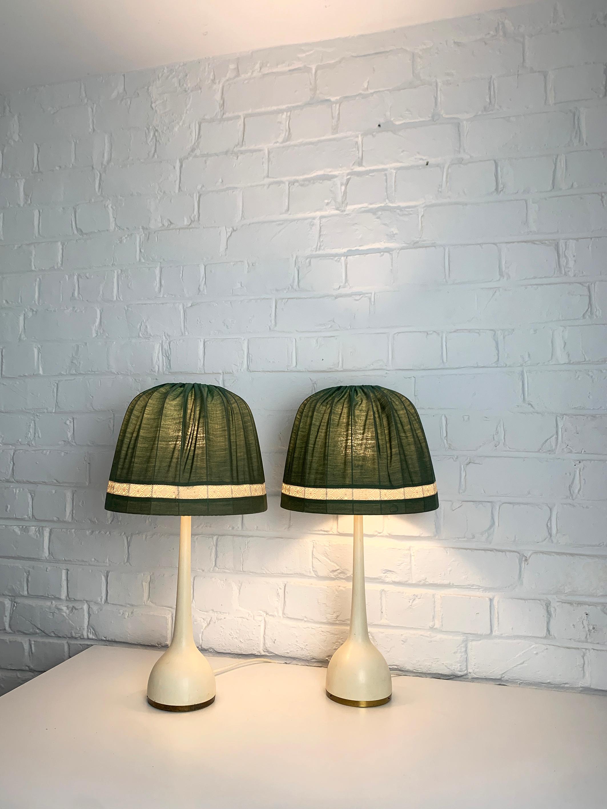 Scandinave moderne Paire de lampes de bureau B-44 de Hans-Agne Jakobsson pour AB Markaryd, Suède, années 1960 en vente