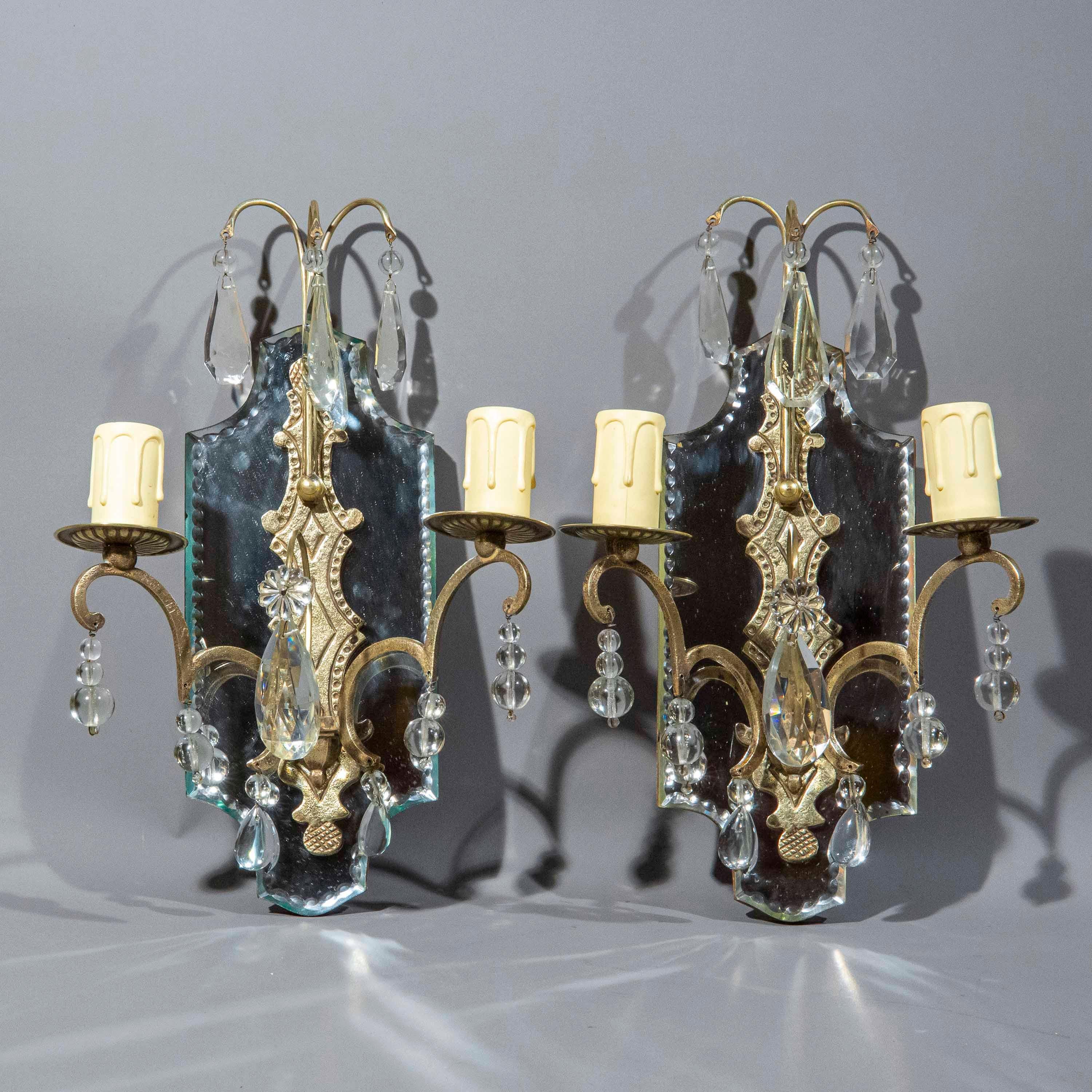 Paar Baguès Wandleuchter aus gespiegelter Bronze mit 2 Lichtern, Frankreich, 1950er Jahre im Angebot 3