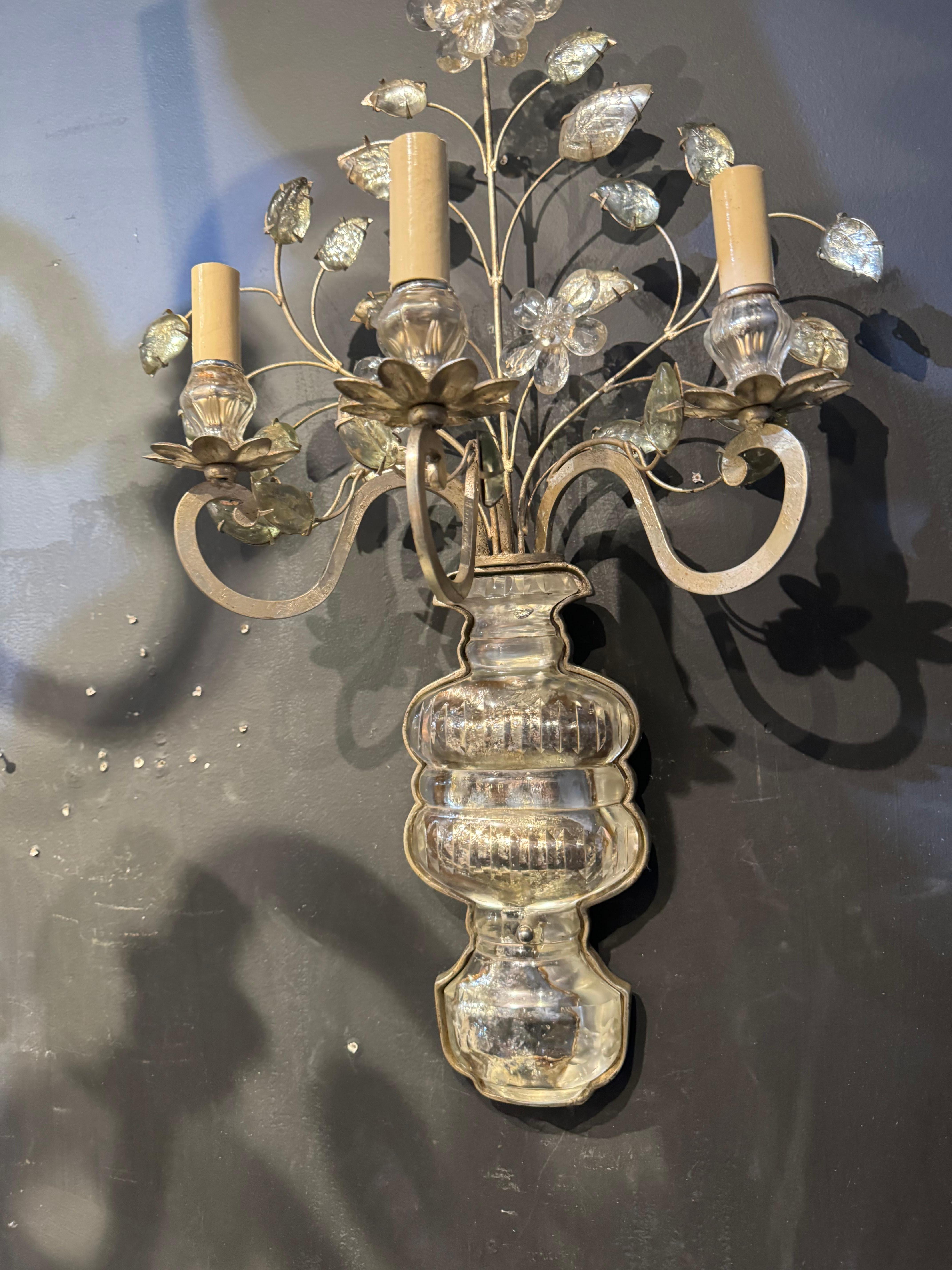 Inizio XX secolo 1930 Bagues francese, applique in foglia d'argento con 3 luci in vendita