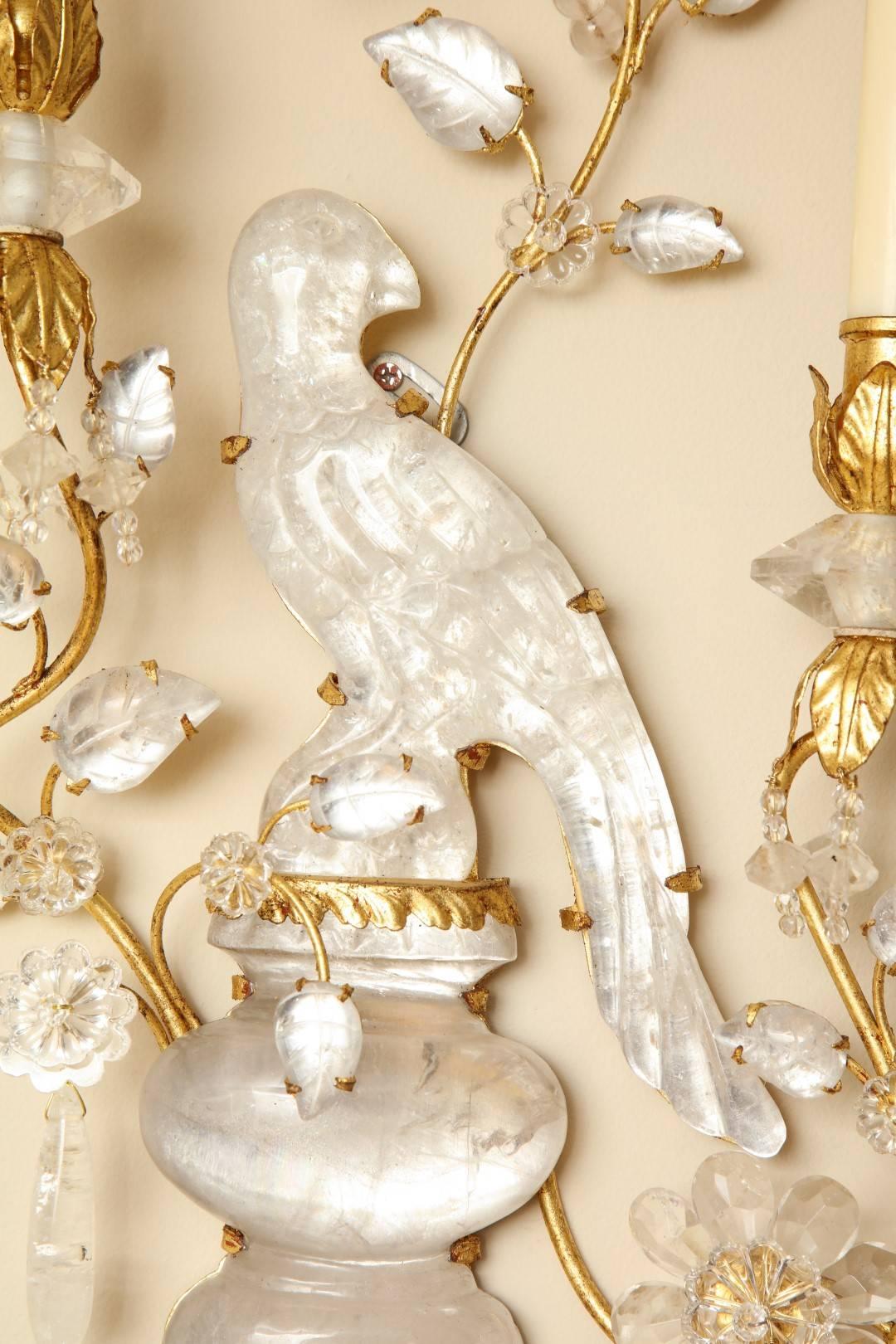 Paire d'appliques à deux lumières en cristal de roche de style Bagues Neuf - En vente à New York, NY