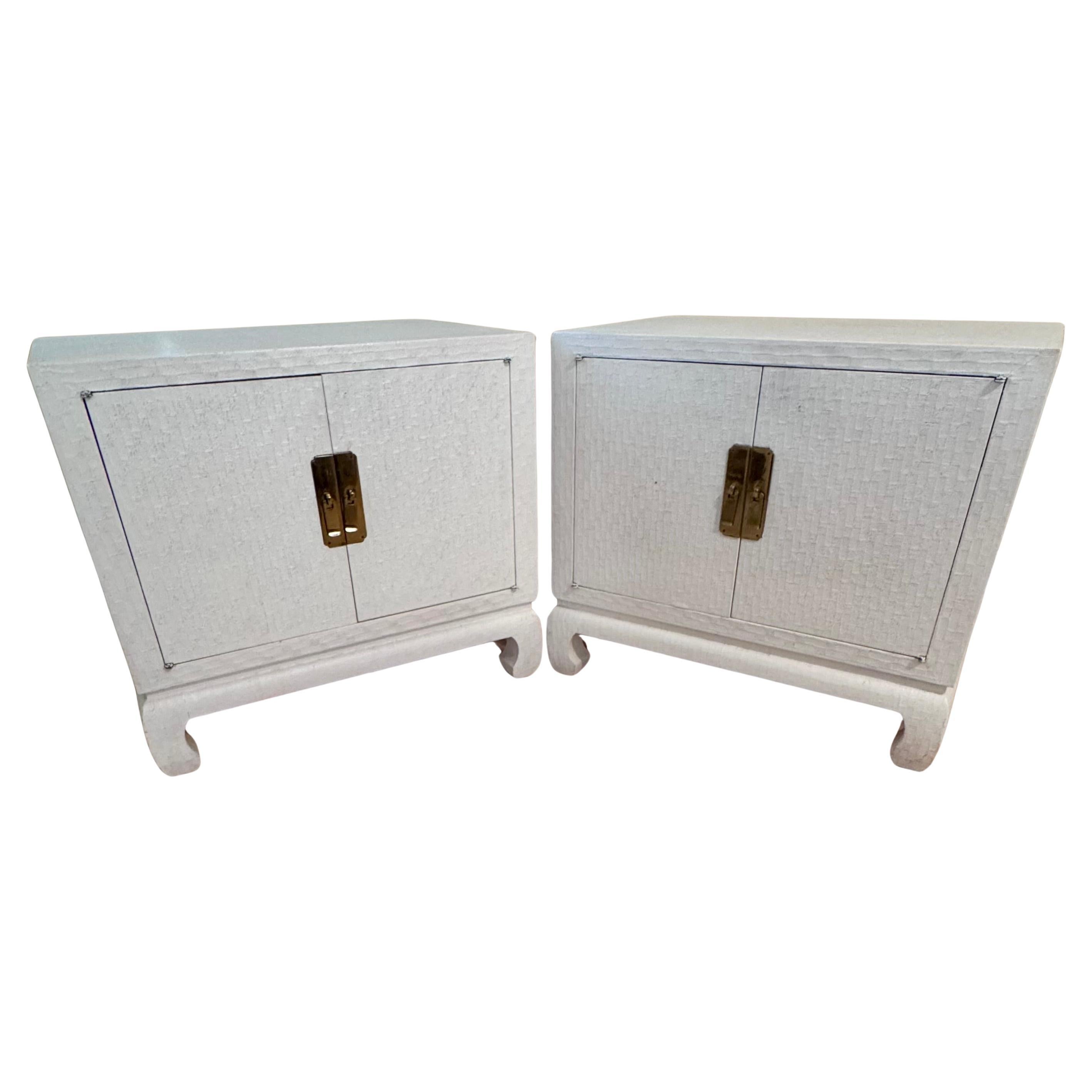 Pair Baker Asian Modern Mid Century Grass Cloth Cream Lacquer Raffia Nightstands For Sale