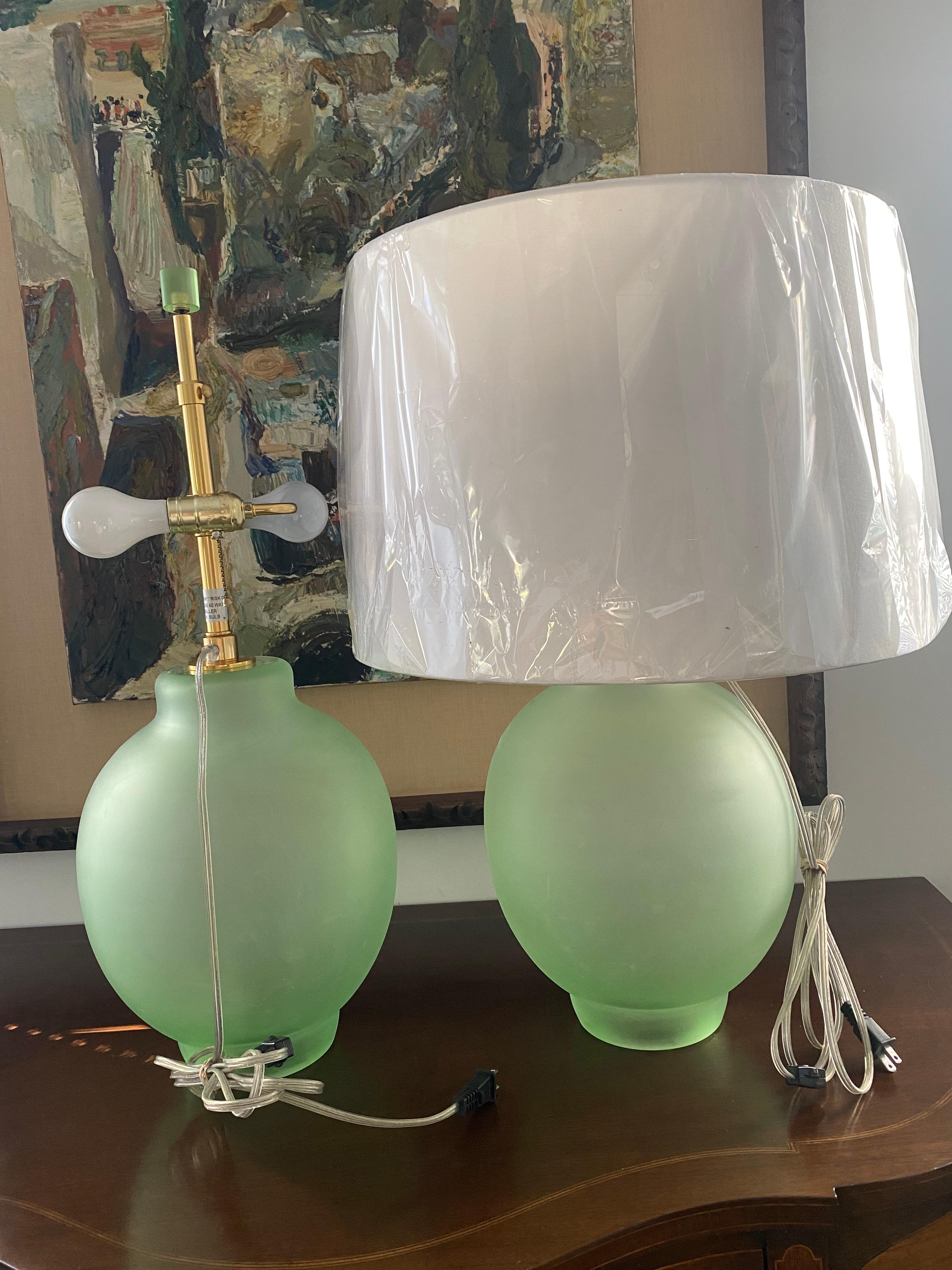 Modern Pair Baker Furniture Murano Frosted Glass table lamps large scaled Italy modern For Sale