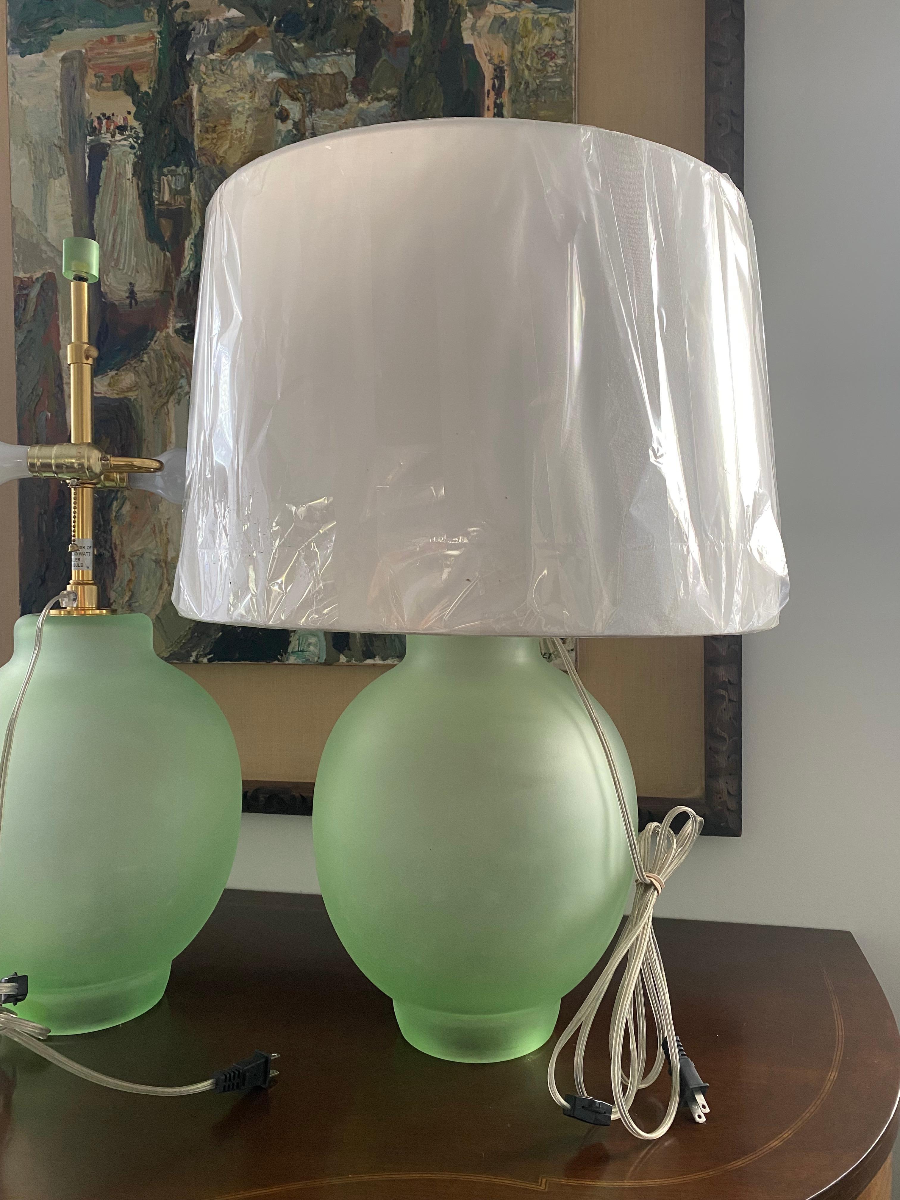 Pair Baker Furniture Murano Frosted Glass table lamps large scaled Italy modern In Good Condition For Sale In Bridgehampton, NY