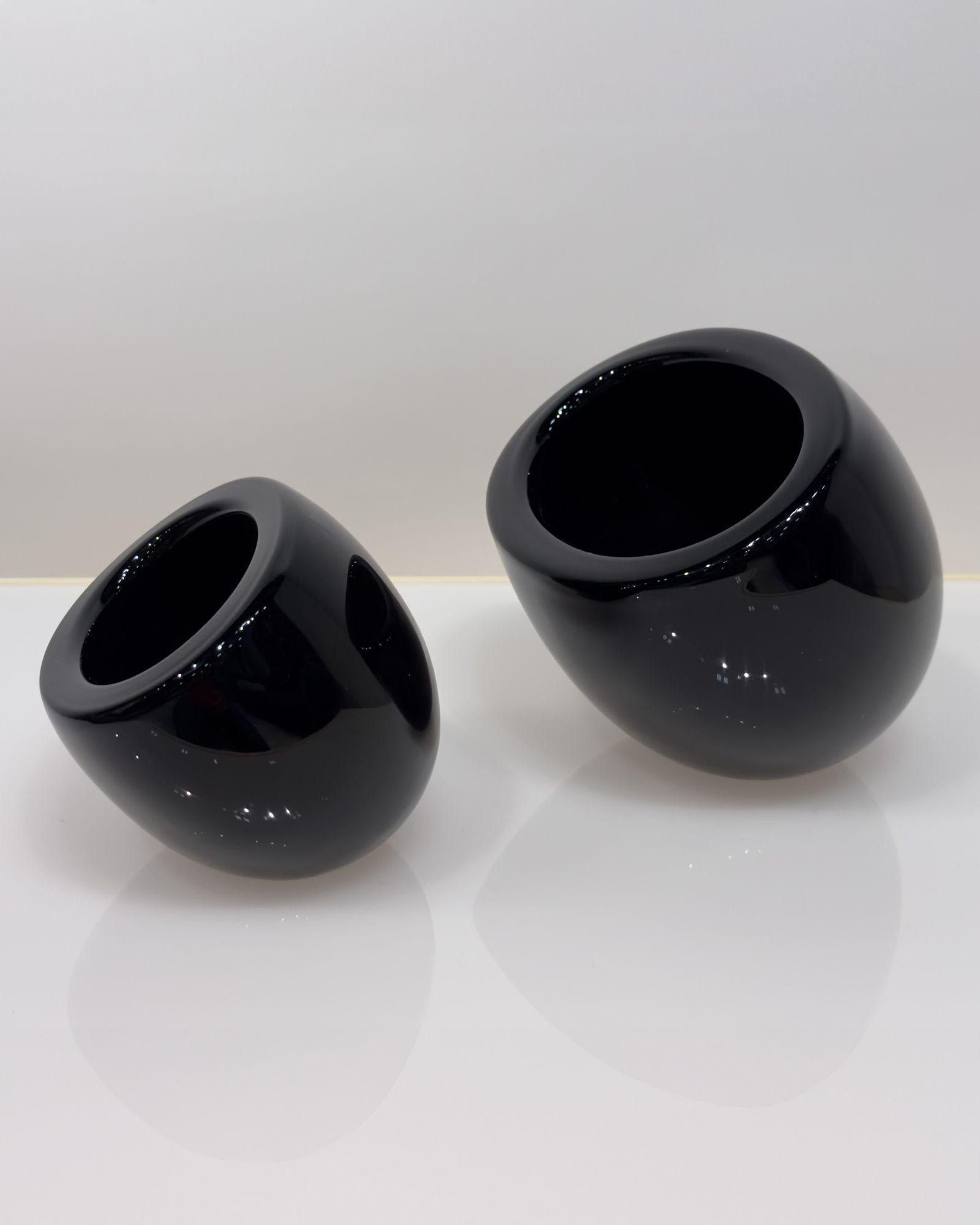 Mid-Century Modern Pair Barbini Black Murano Bowls, Italy 1960 For Sale