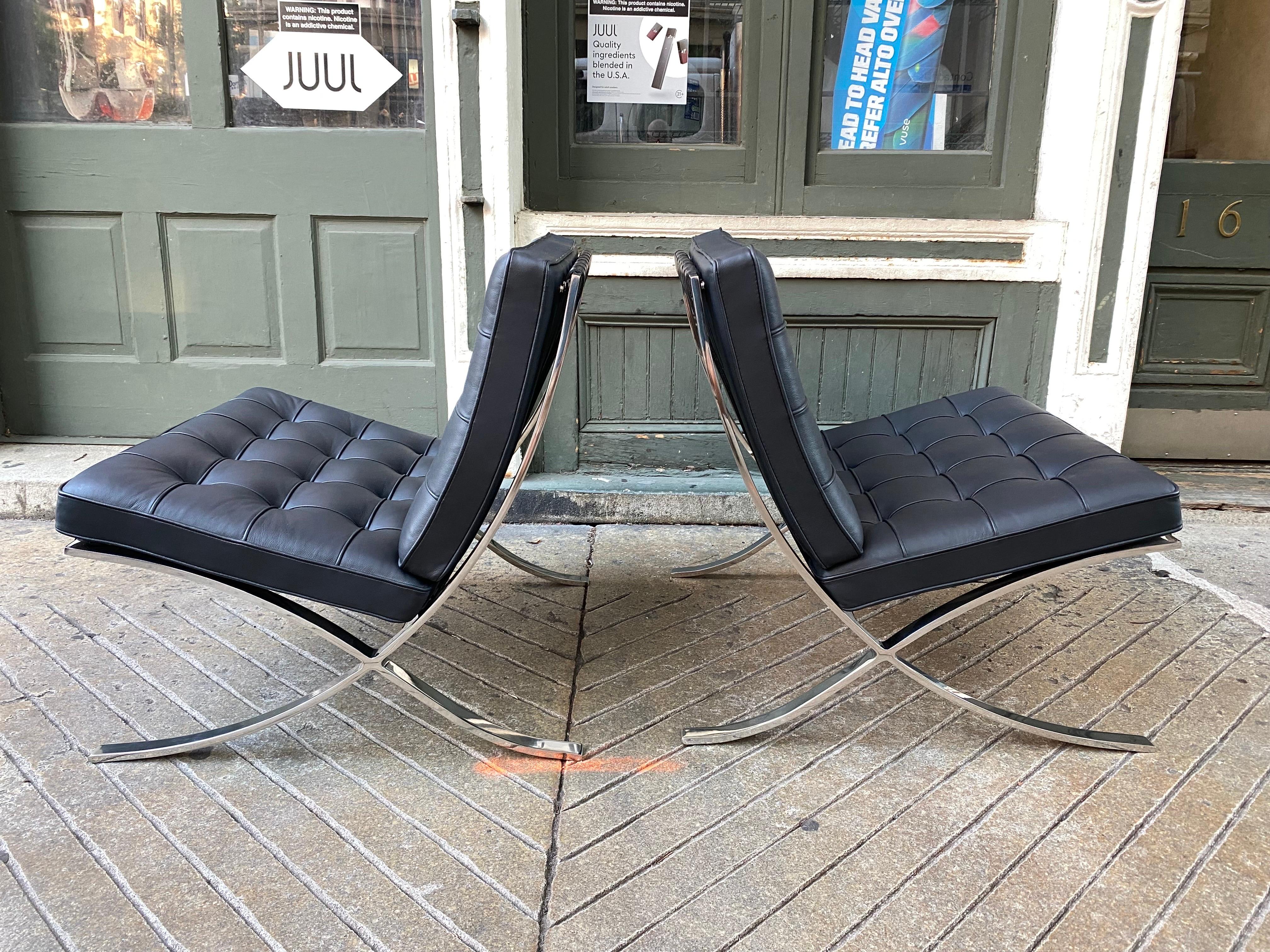 Pair Barcelona Chairs by Mies Van der Rohr for Knoll 2