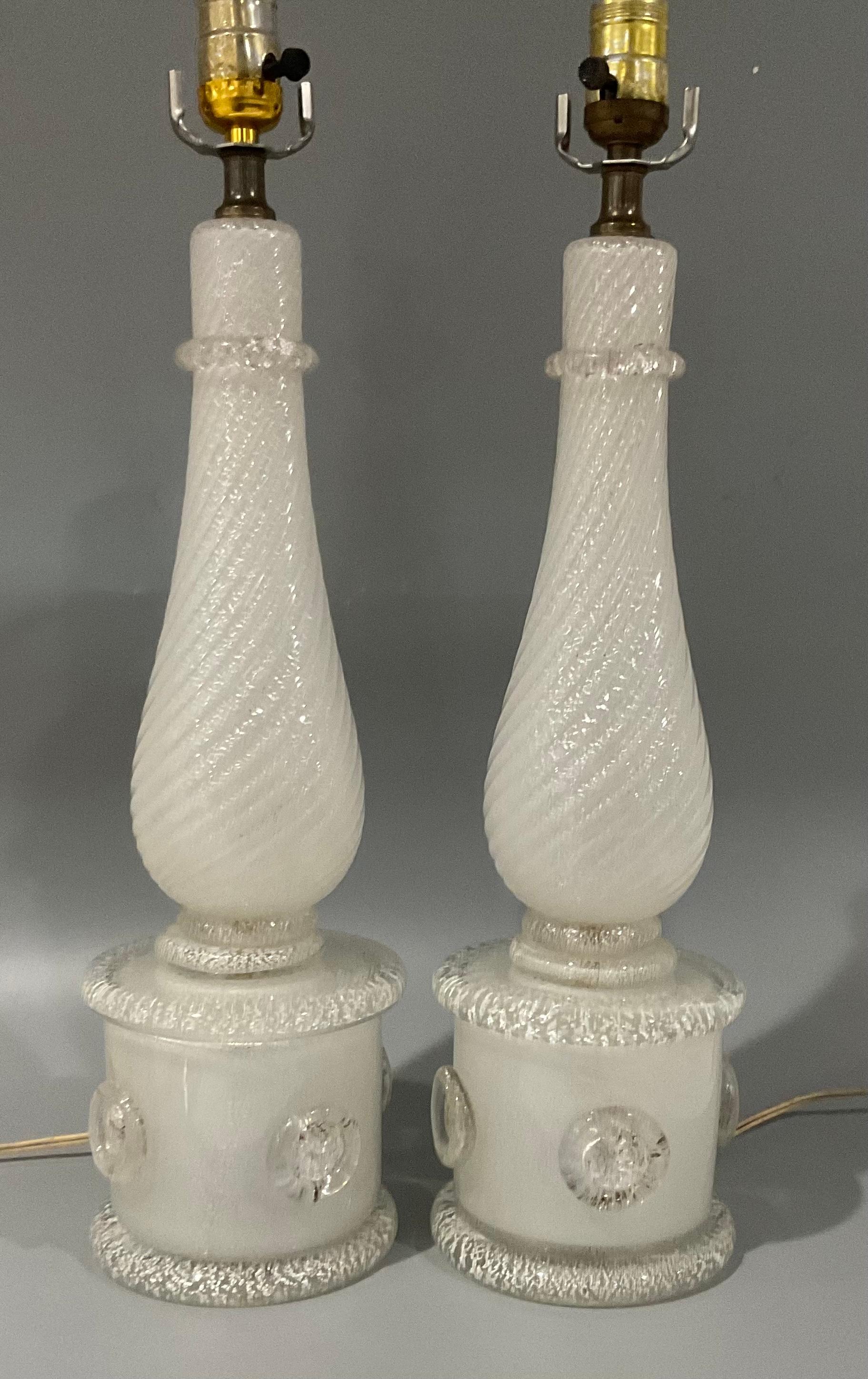 Mid-Century Modern Pair Barovier and Toso Murano Glass Lamps by Ercole Barovier White with Silver For Sale