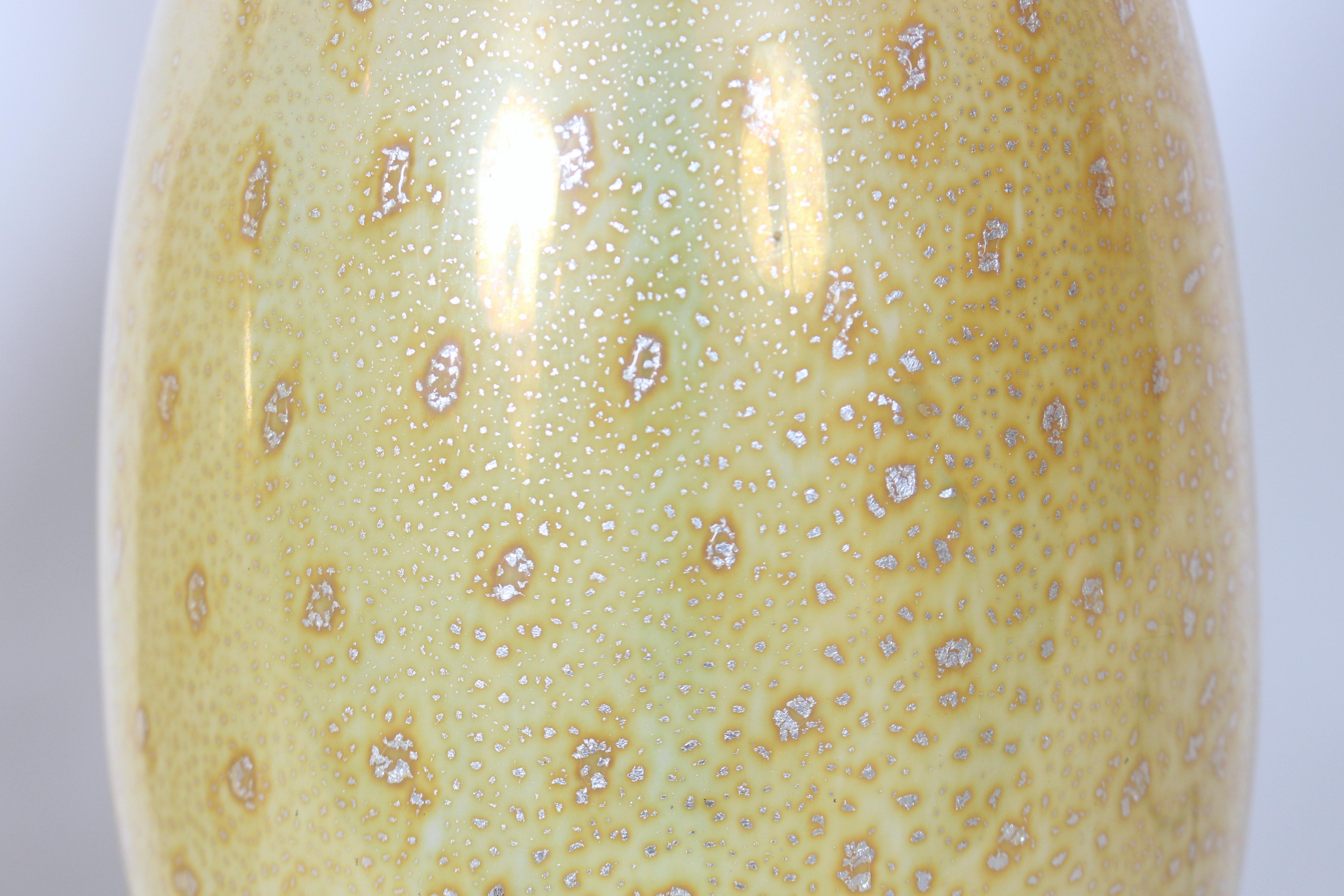 Pair Barovier et Toso Iridescent Yellow Murano Glass Table Lamps, 1950's For Sale 4