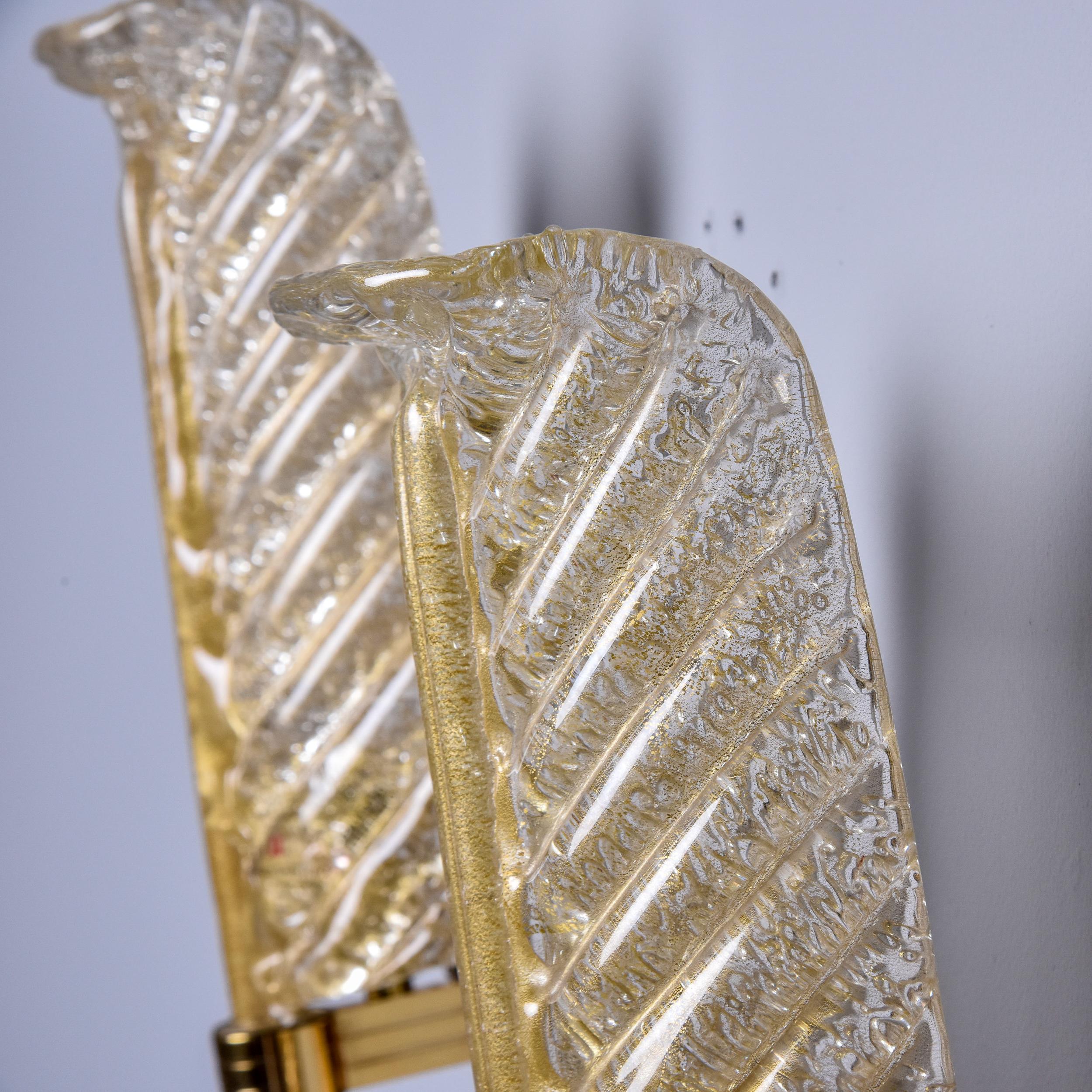 Paire d'appliques de Murano Barovier&Toso en forme de plumes ou de feuilles avec inclusions d'or en vente 2