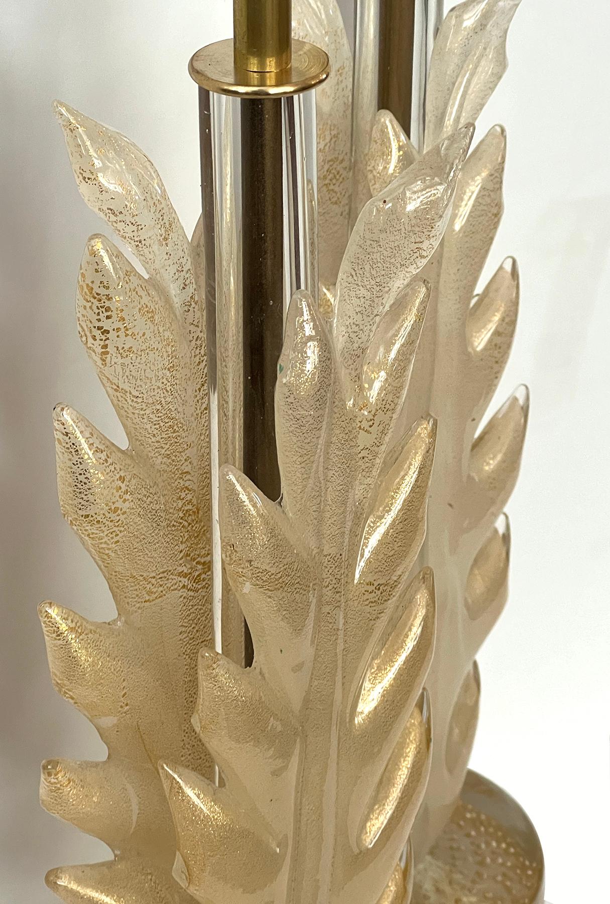Mid-Century Modern Pair Barovier & Toso Murano 1950s Gold Aventurine Leaf-form Lamps For Sale