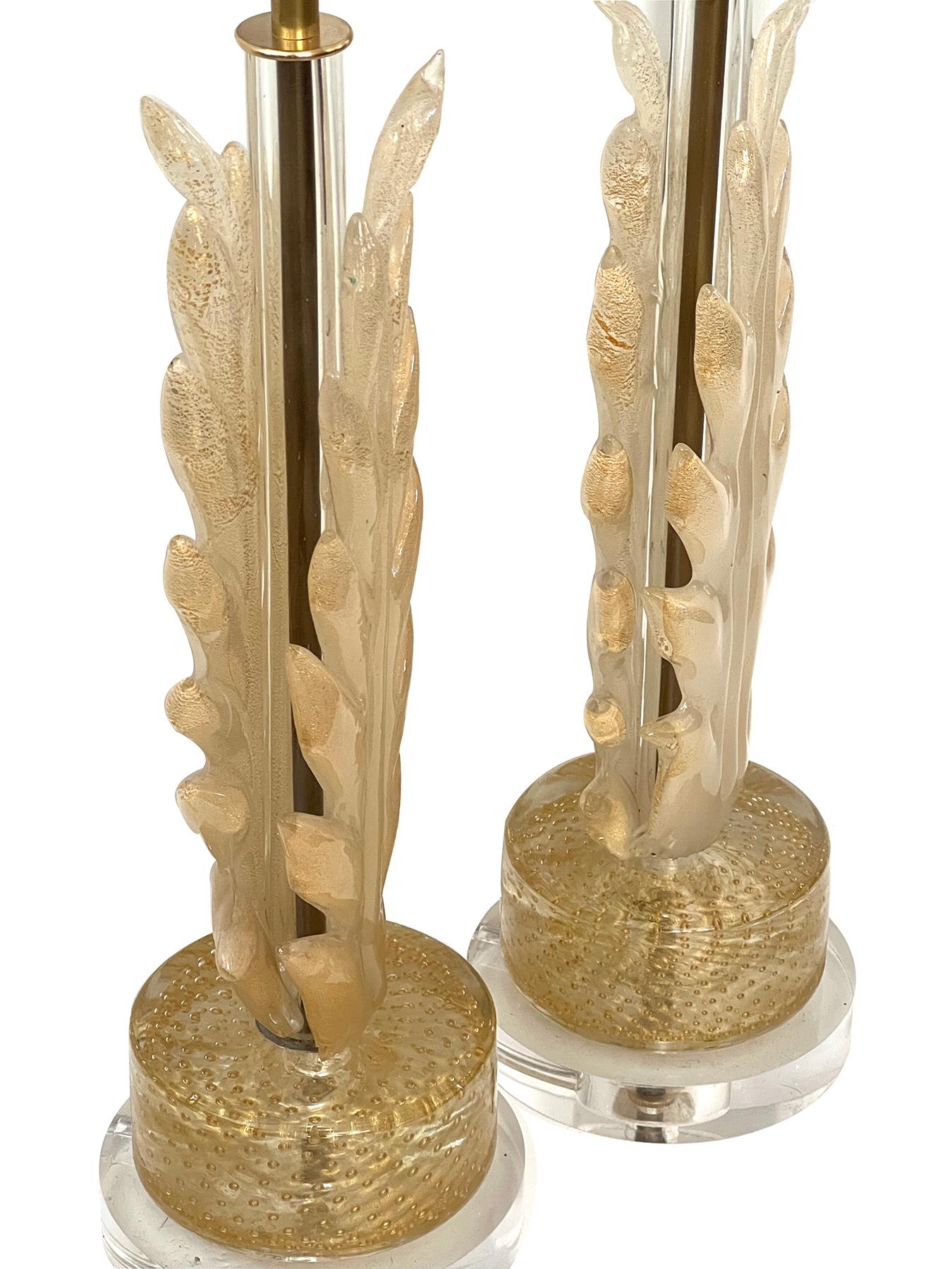 Hand-Crafted Pair Barovier & Toso Murano 1950s Gold Aventurine Leaf-form Lamps For Sale