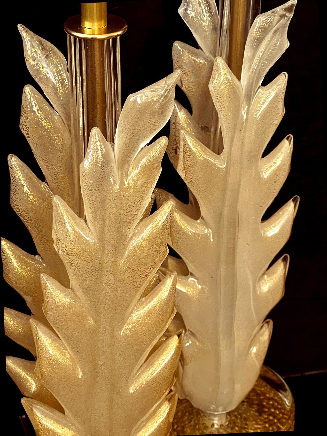Mid-20th Century Pair Barovier & Toso Murano 1950s Gold Aventurine Leaf-form Lamps For Sale
