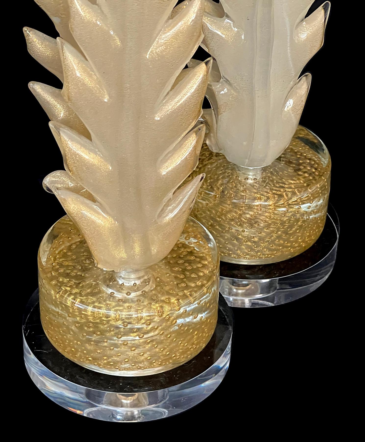 Blown Glass Pair Barovier & Toso Murano 1950s Gold Aventurine Leaf-form Lamps For Sale