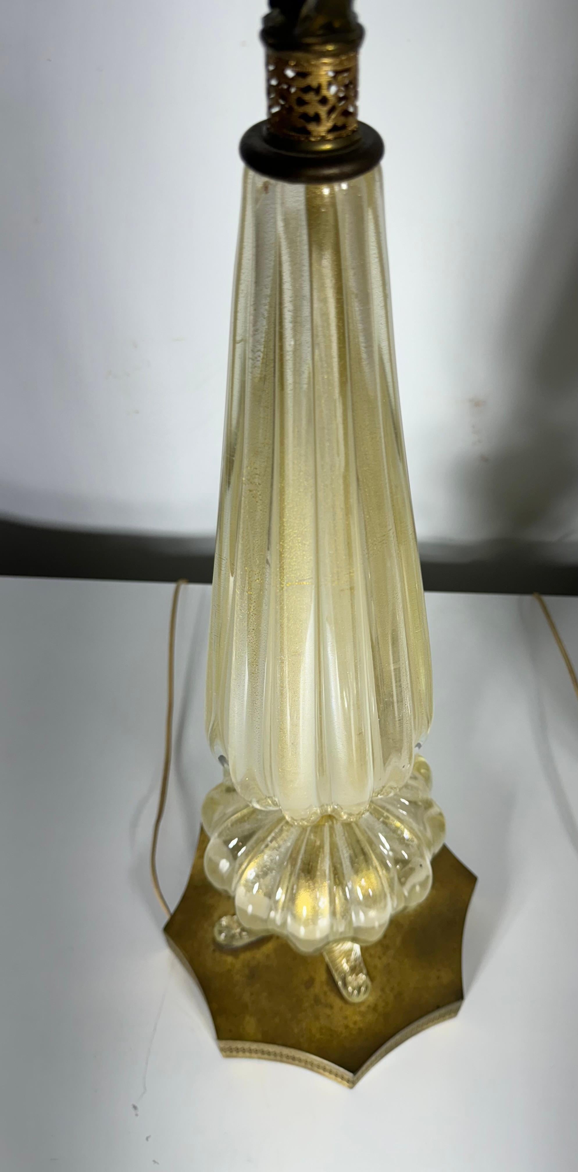 Milieu du XXe siècle Paire de lampes de bureau italiennes Barovier & Toso Murano à pieds en or en vente